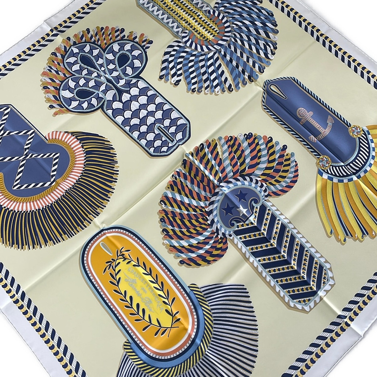 【中古】HERMES(エルメス) カレ90,カレ 90 ダブル人間の顔 えり巻き EPAULETTES de GALA グリペール×ジョーヌパール×マルチ
