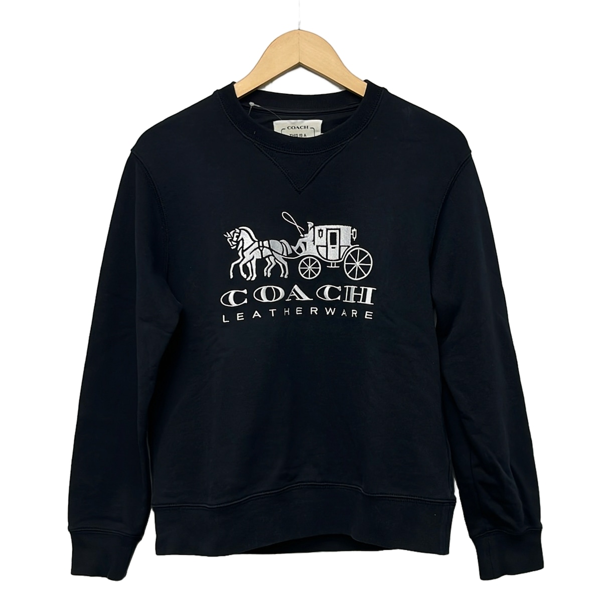 【新着】【中古】COACH(コーチ職) ときわ木 導管 アンド キャリッジ 労働者の一団のど首 トレーナー 調教師 刺しゅう 黒×白