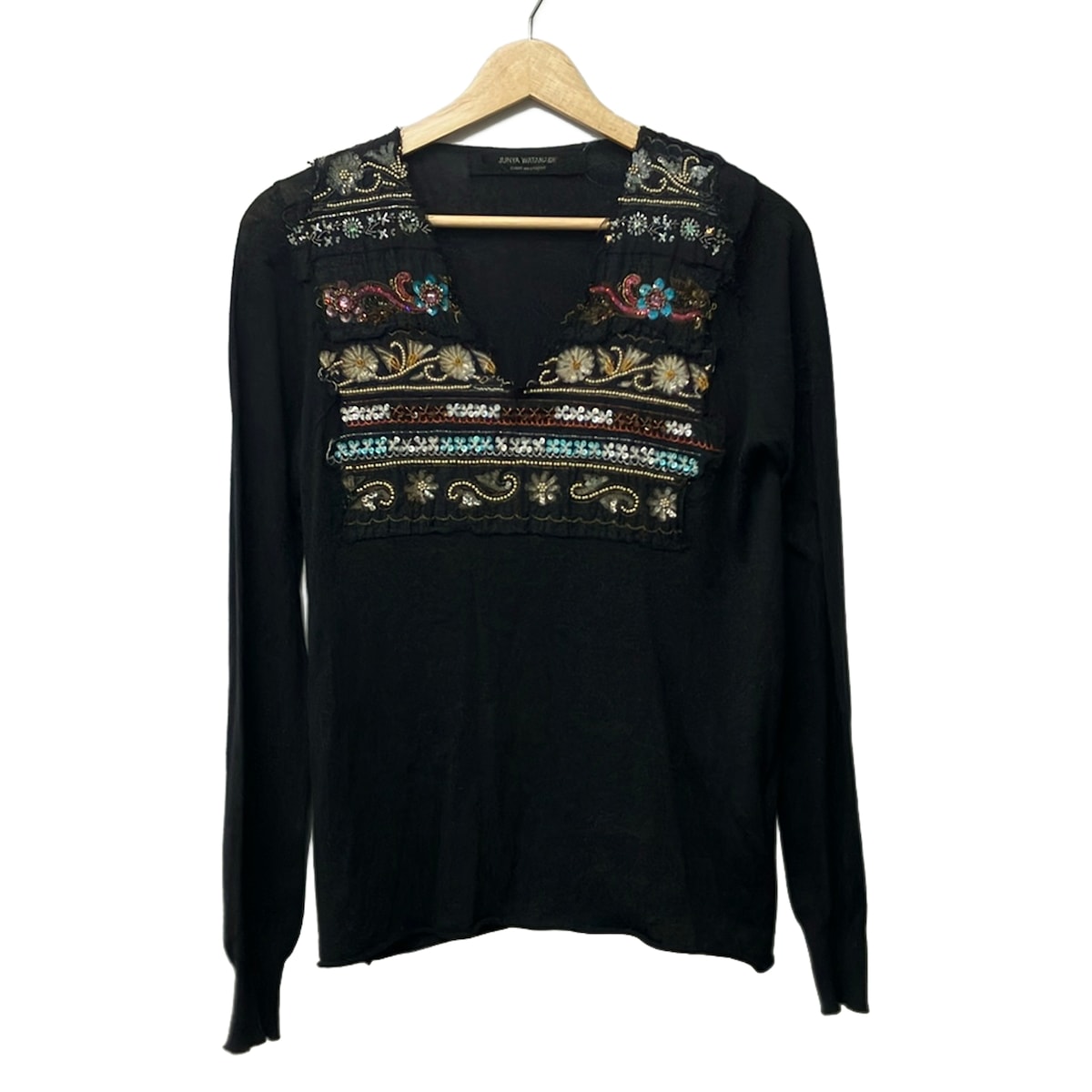 【中古】COMMEdesGARCONS JUNYA WATANABE(コムデギャルソンジュンヤワタナベ) 長袖カットソー Vのど首/ビーズ/スパンコール/刺しゅう 黒×点火装置青碧×マルチ