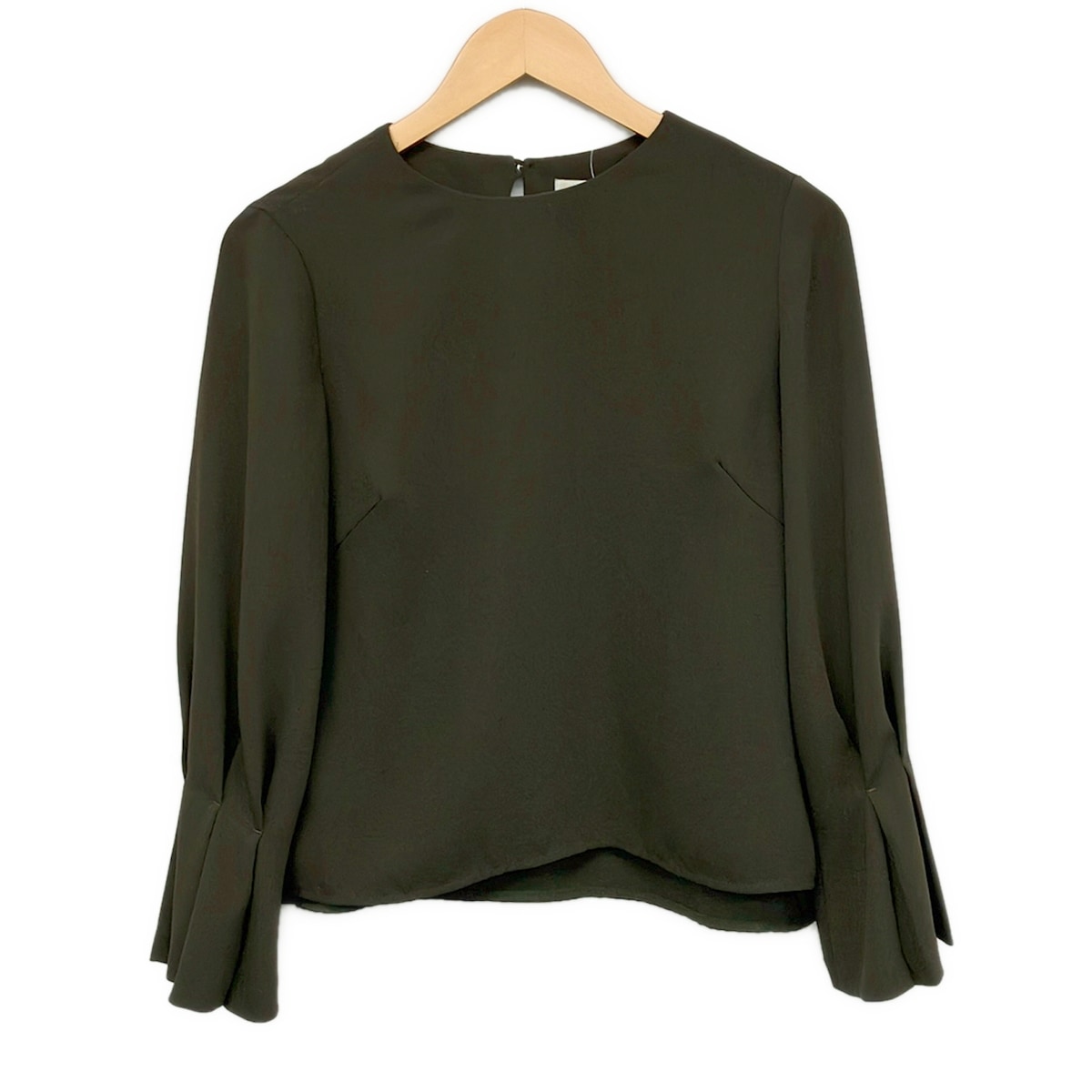 【新着】【中古】ADORE(アドーア) 長袖カットソー 労働者の一団のど首 カーキ
