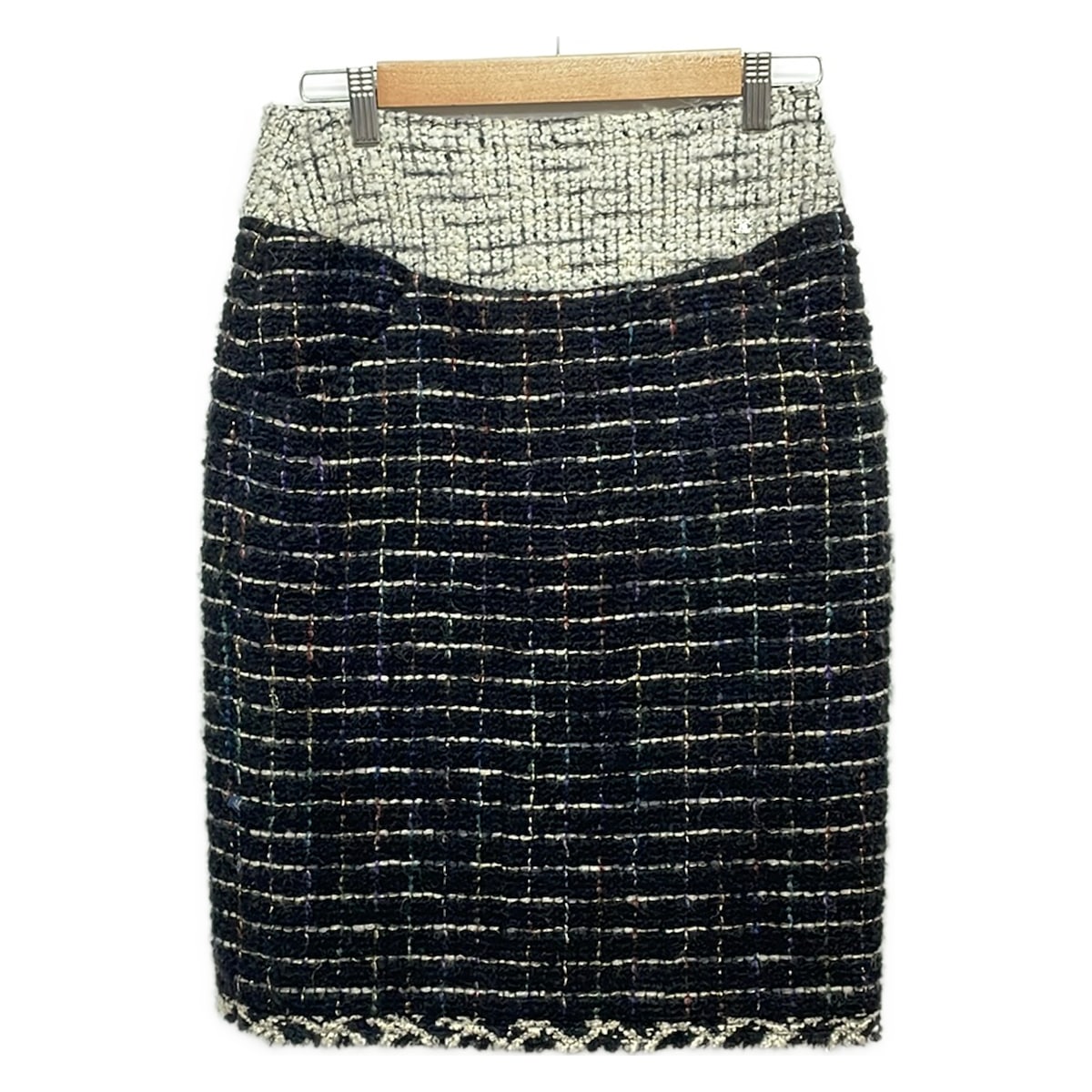 【新着】【中古】CHANEL(シャネル) スコート ひざ丈/読み合わせる柄 点火装置薄墨色×黒×マルチ