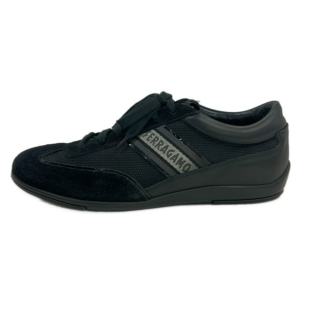【新着】【中古】FERRAGAMO/SalvatoreFerragamo(サルバトーレフェラガモ) スニーカー 靉靆たる薄墨色×黒×ともし火薄墨色 なめし革