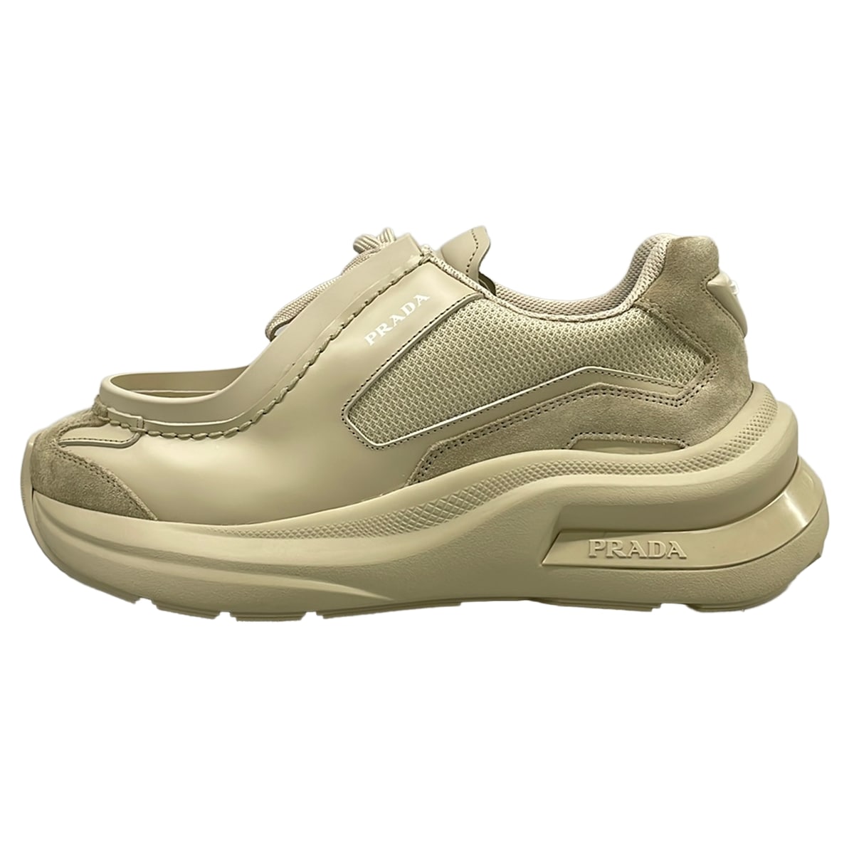 【新着】【中古】PRADA(プラダ) スニーカー ベージュ なめし革