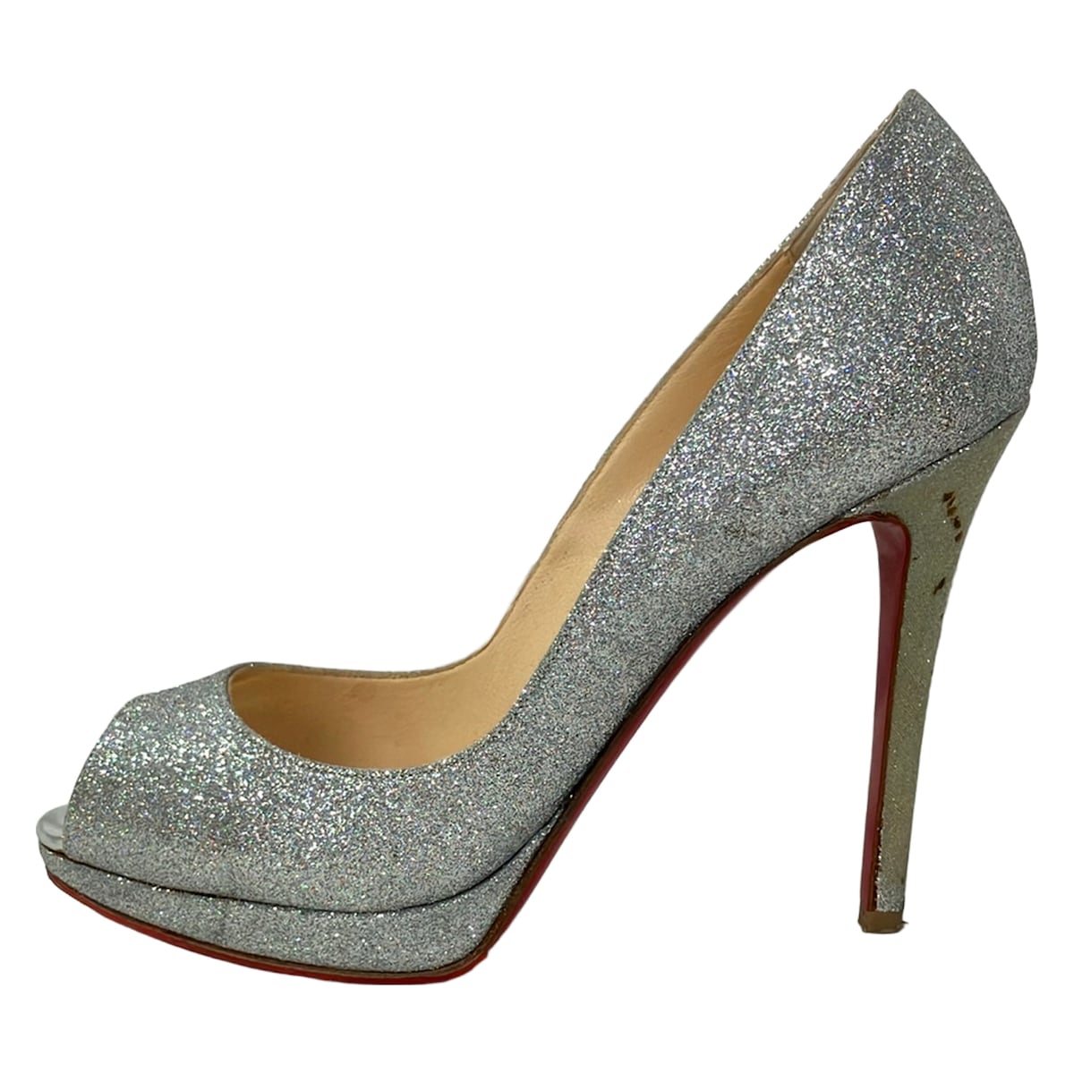 【新着】【中古】CHRISTIAN LOUBOUTIN(クリスチャンルブタン) パンプス グリッター/オープントゥ/アウトソール張替済 しろがね色 なめし革