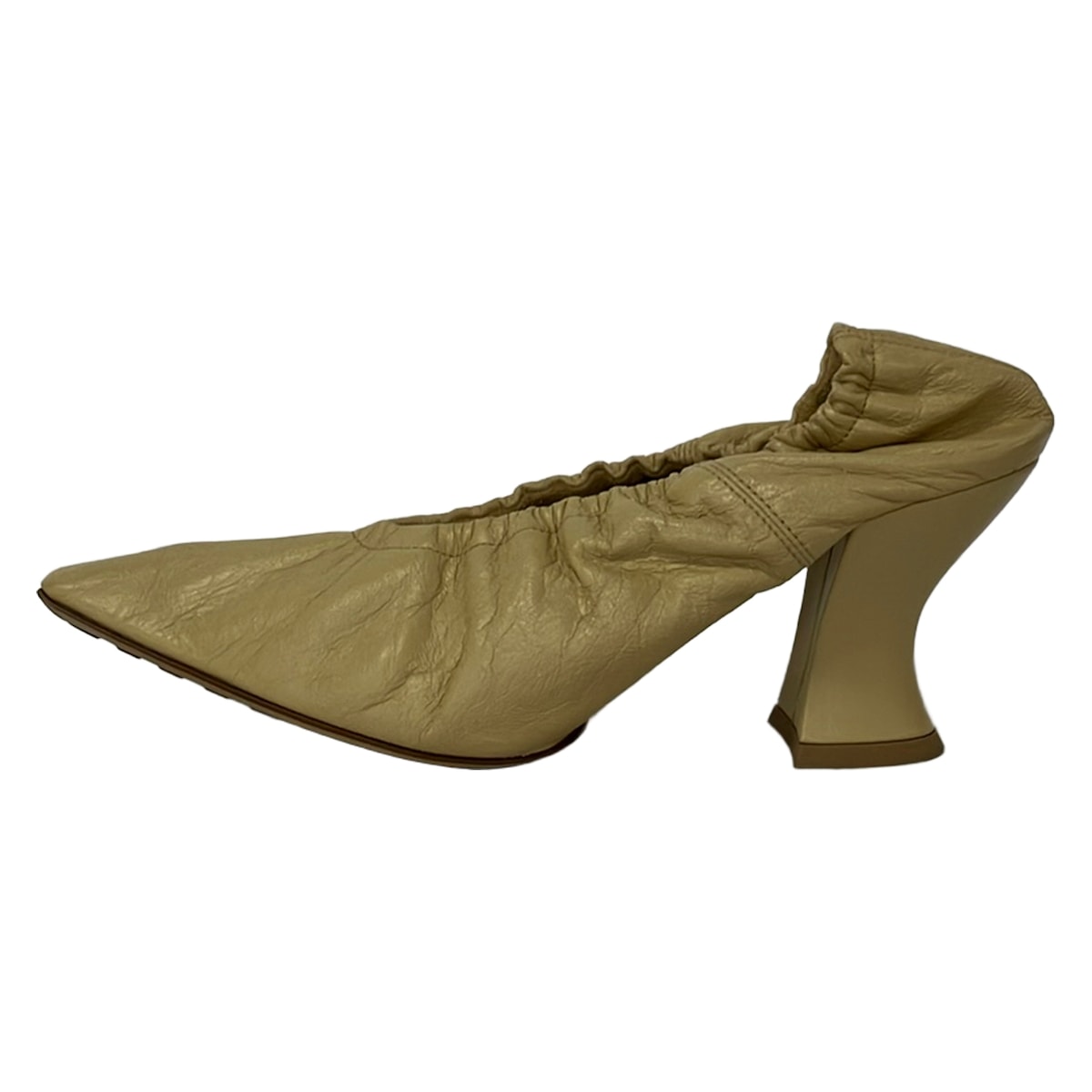 【新着】【中古】BOTTEGA VENETA(ボッテガヴェネタ) パンプス ベージュ レザー|ブランディア 店
