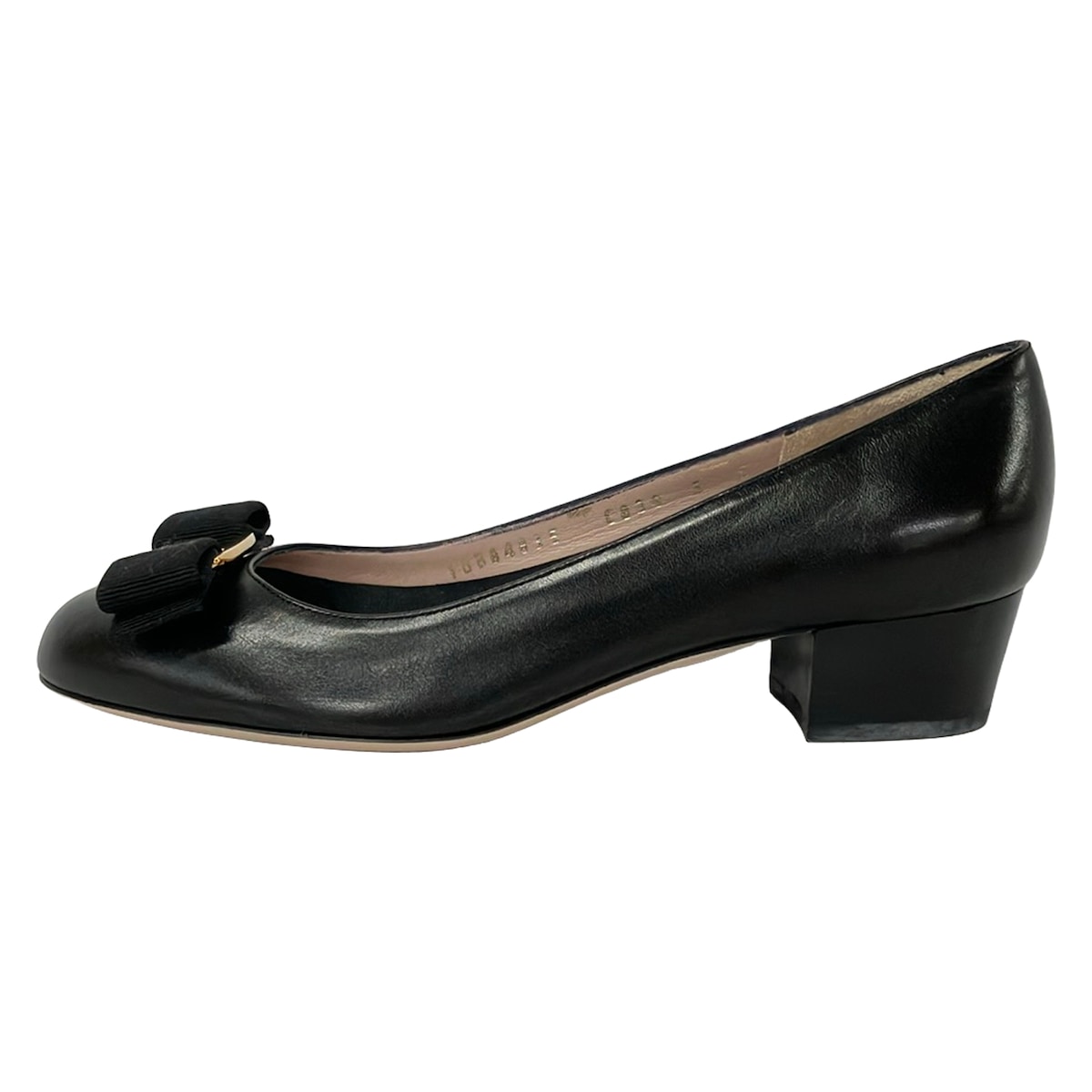 【新着】【中古】FERRAGAMO/SalvatoreFerragamo(サルバトーレフェラガモ) パンプス リボン/ヴァラ 黒 レザー|ブランディア 店