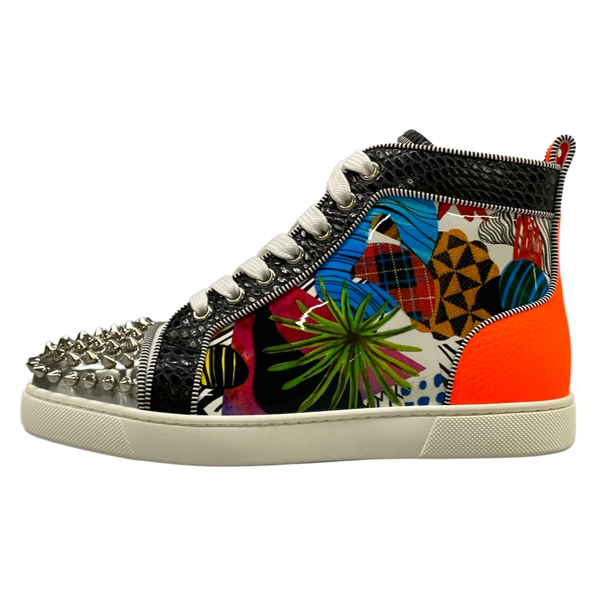 【新着】【中古】CHRISTIAN LOUBOUTIN(クリスチャンルブタン) スニーカー スタッズ 白&times;黒&times;マルチ レザー｜ブランディア　店