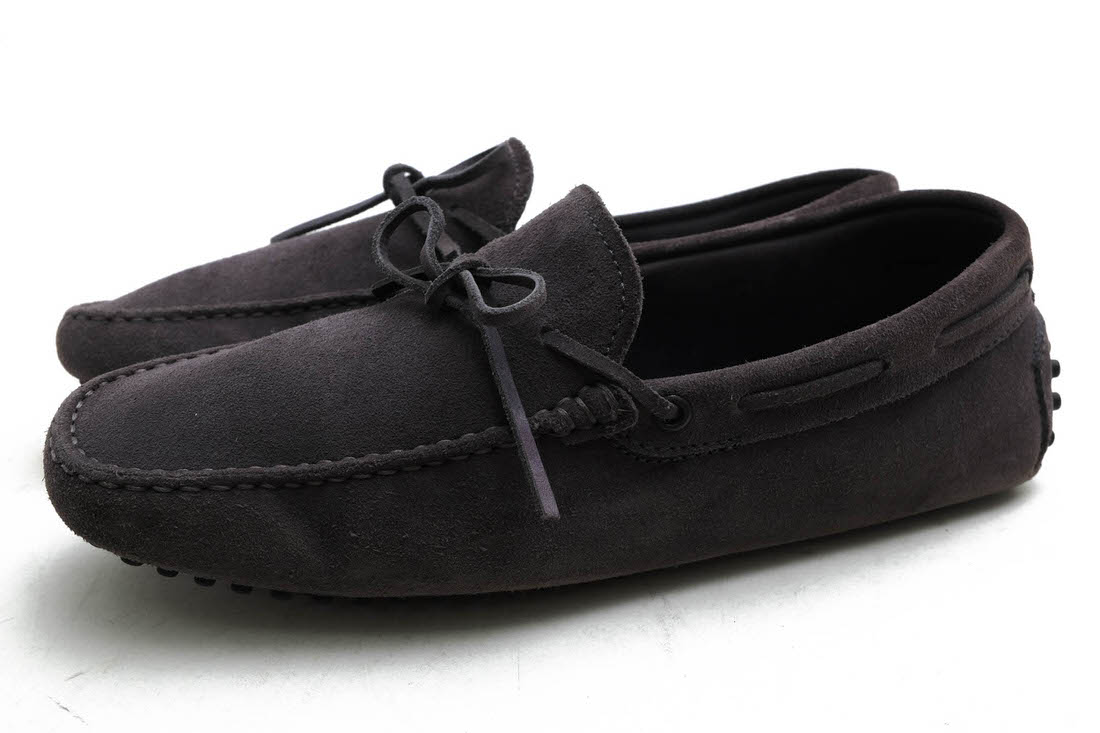 TOD\u0027S ドライビングシューズ トッズ MOCASSINO GOMMINI ゴンミーニ 牛皮 子ウシ タッセルローファー型 スリッポン 定番 【中古】