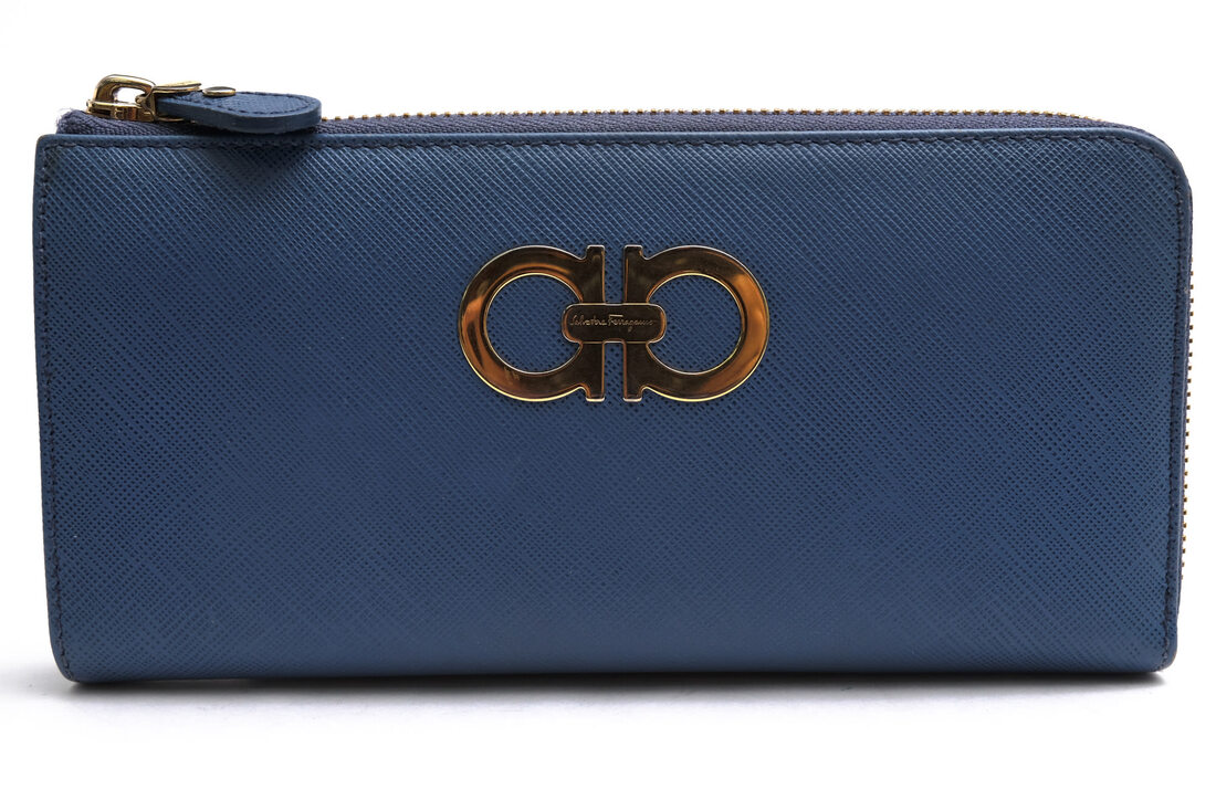 Salvatore Ferragamo 長財布 フェラガモ JP-22-B950 サフィアーノレザー 牛革 ガンチーニ 小銭入れあり ユニセックス 男女兼用 L字ファスナー 【中古】｜ブランディング