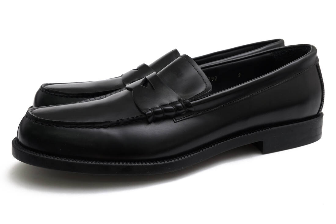 EMPORIO ARMANI コインローファー アルマーニ X4A092 牛革 イーグルロゴ スリッポン 【中古】｜ブランディング