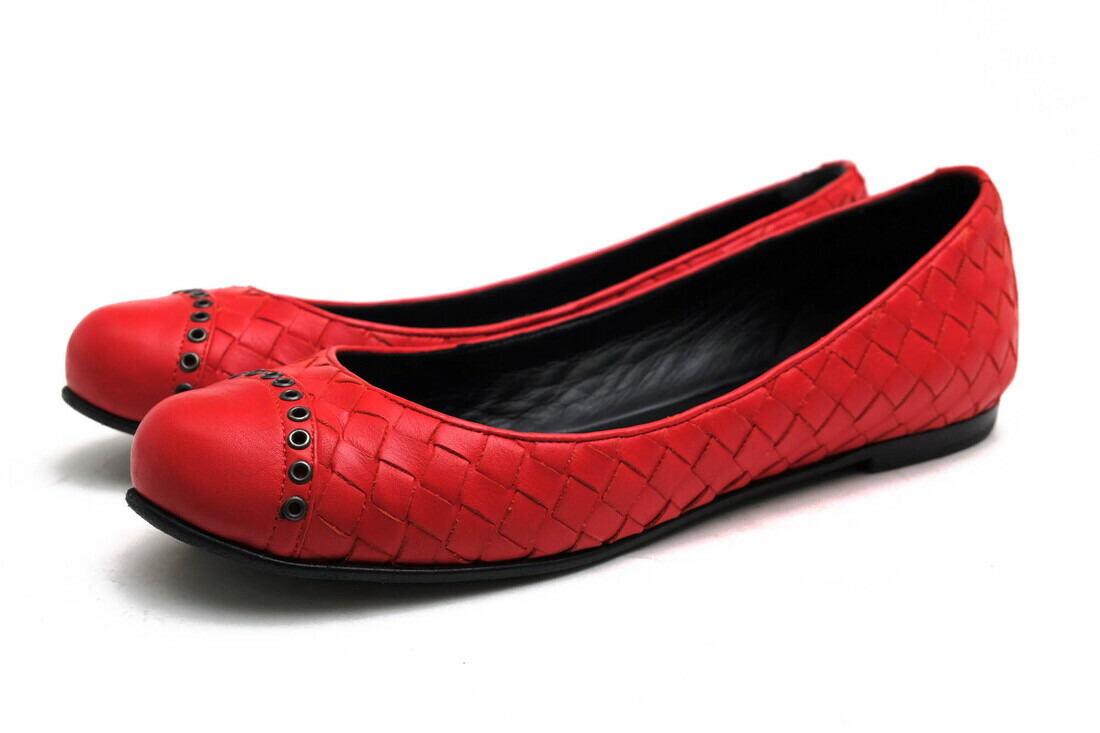 BOTTEGA VENETA パンプス ボッテガヴェネタ  牛皮 子ウシ 木目細かパンプス メッシュ・イントレチャート スタッズ 【中古】