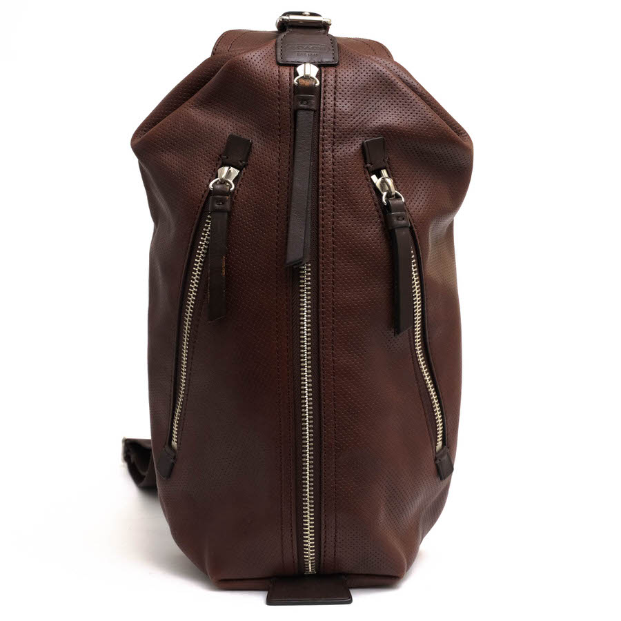 コーチ/COACH/70716 Thompson Sling Pack In Perforated leather トンプソン スリング パック パーフォレイテッドレザー  ショルダーバッグ 【中古】