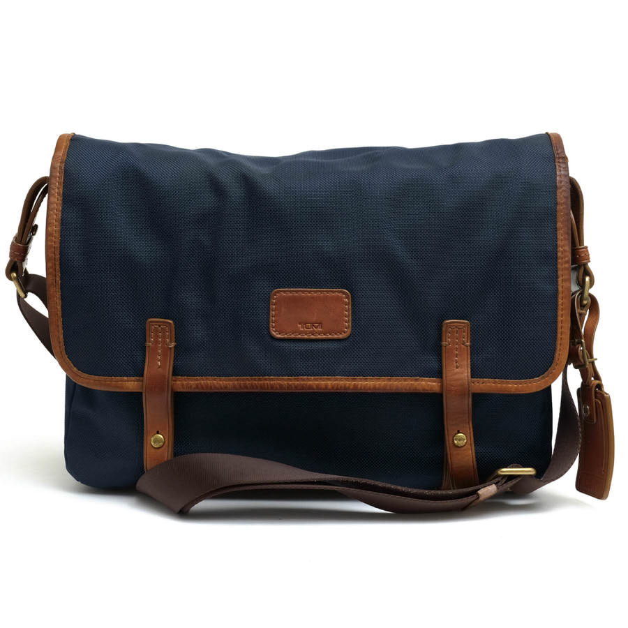 トゥミ/TUMI/7871NVY SUNDANCE ALBUQUERQE EAST/WEST MESSENGER サンダンス ショルダーバッグ 【中古】 ｜ブランディング２号店 14,555円