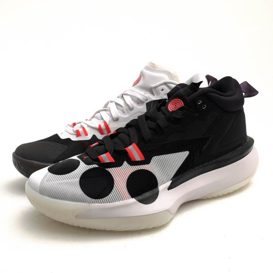 ナイキ/NIKE/DQ5569-160 JORDAN ZION 1 SP White and University Red ジョーダン ザイオン 1 ローカットスニーカー 【中古】