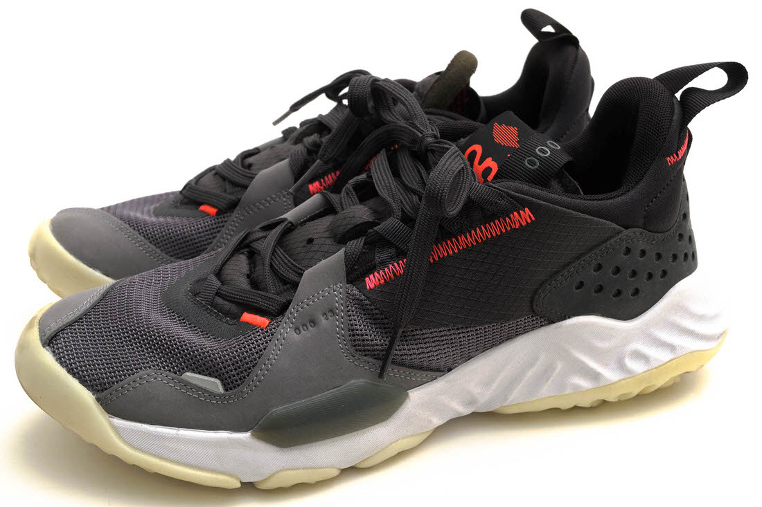 ナイキ/NIKE/CD6109-003 JORDAN DELTA Dark Smoke Greye ジョーダン 三角洲 ローカットスニーカー 【中古】