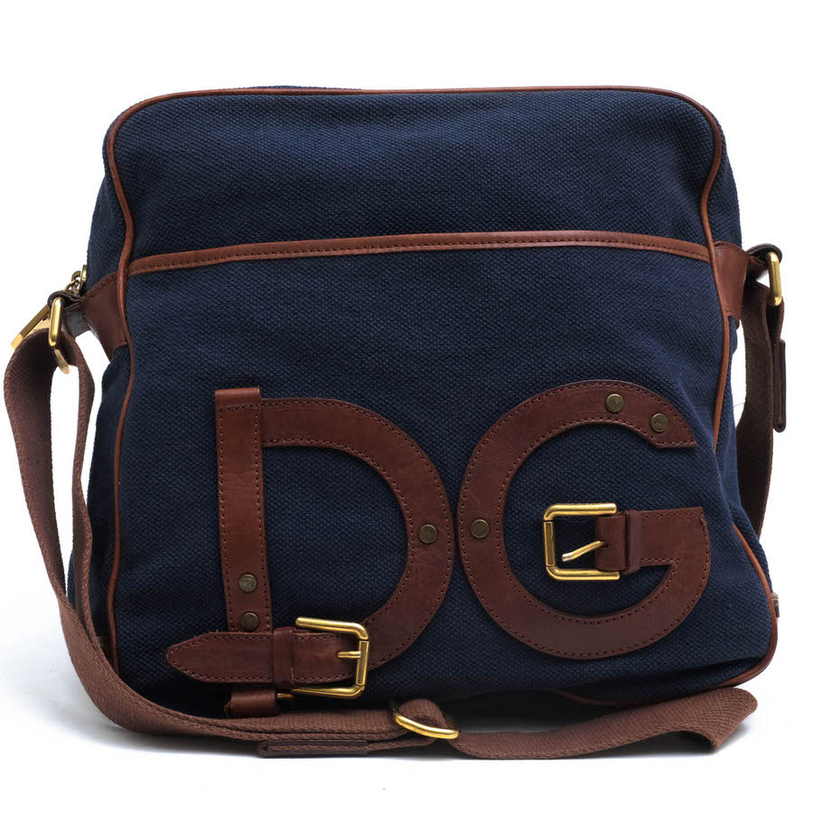 【美品】DOLCE&GABBANA　ショルダーバッグ　メッセンジャー　レザー　黒 美品 D&G ドルチェアンドガッバーナ ホログラムシール付 レザー
