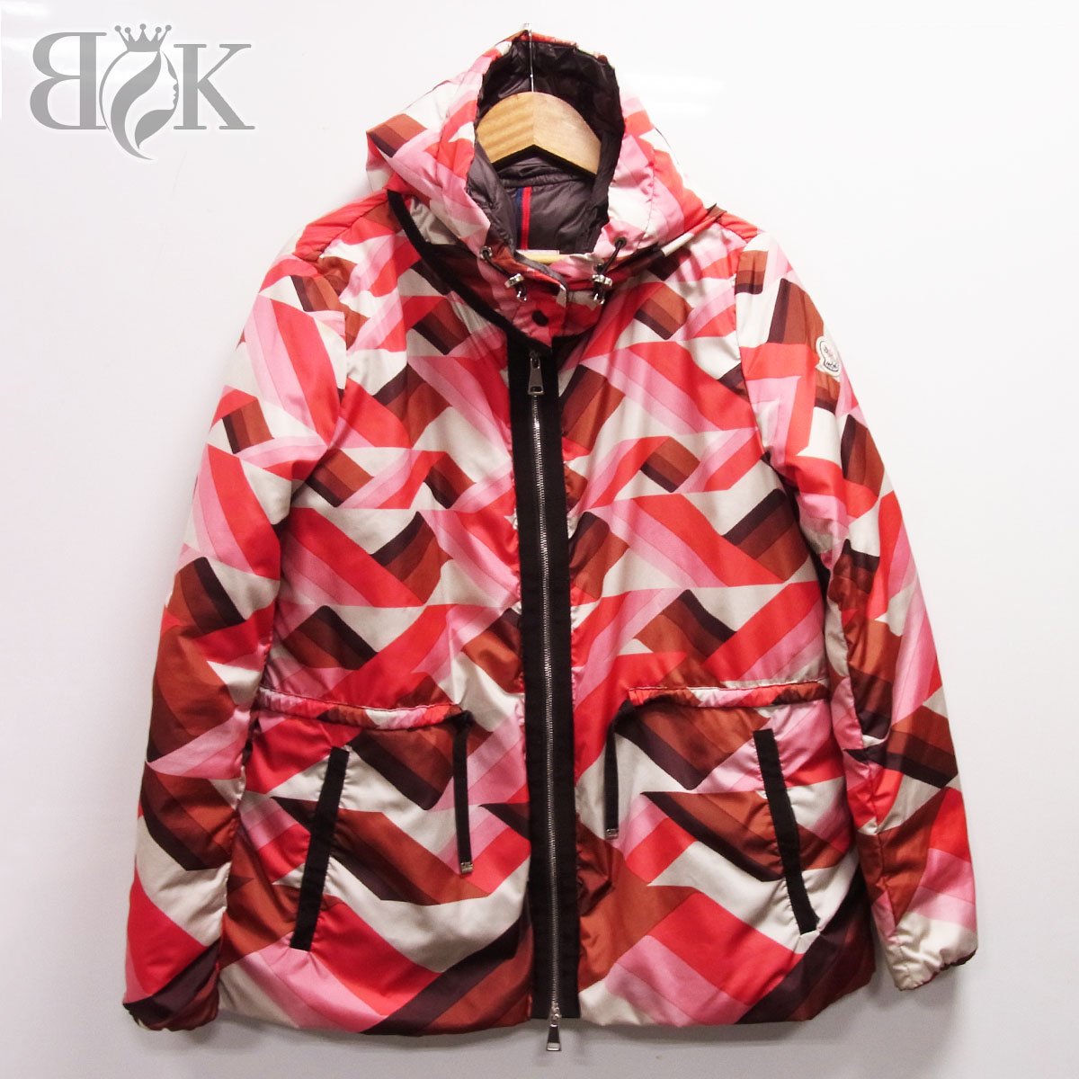 【MONCLER】Raieショートダウンジャケット ロゴ ナイロン フード ブラック Raie パッカブル ショートダウンジャケット : ショート