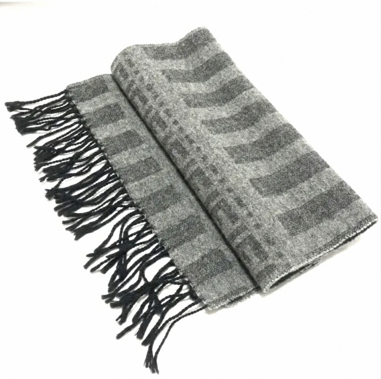 13 超美品　FENDI　フェンディ　ヒョウ柄シフォンストール シルク100% 13 超美品 FENDI フェンディ ヒョウ柄シフォンストール シルク