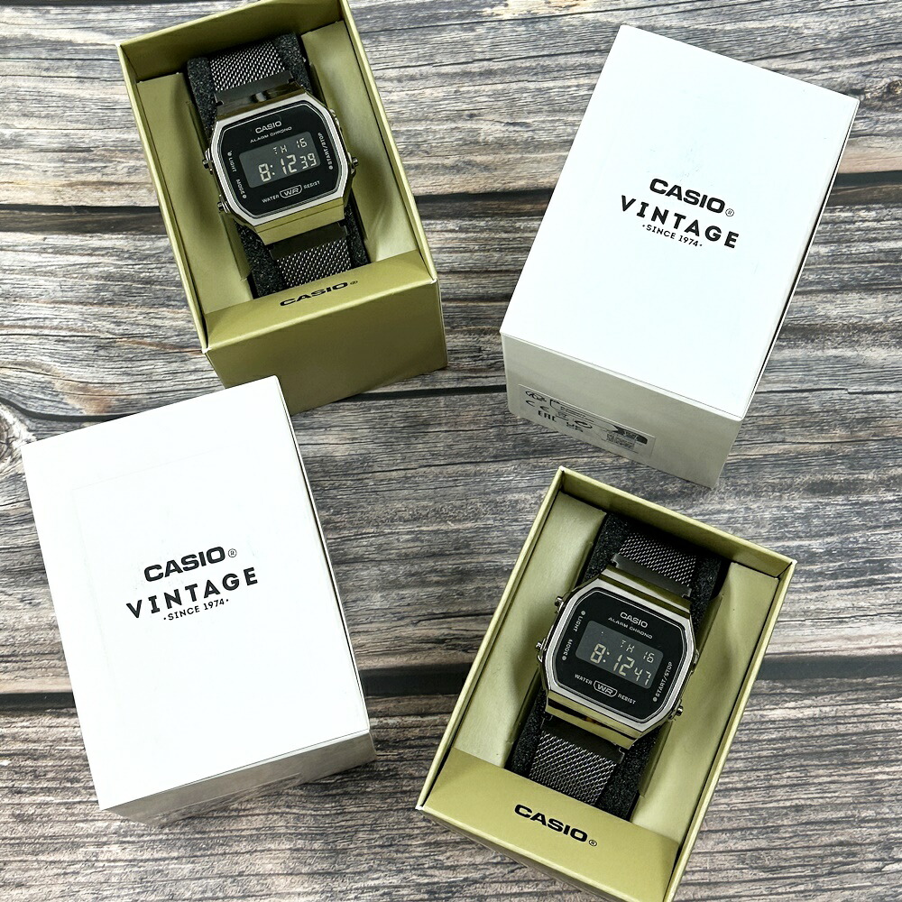 CASIO WDB-2000 デジタル腕時計　ケース付き CASIO WDB-2000 デジタル腕時計 ケース付き CASIO カシオ