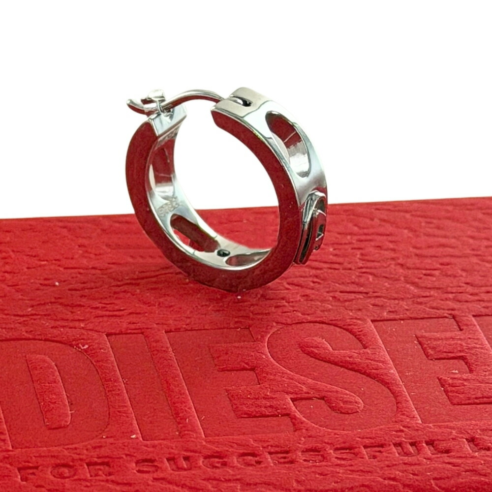 ディーゼル ピアス 片耳ピアス メンズ レディース DIESEL フープピアス しろがね色 ステンレス鋼 ユニ一発やる ブランド名 付属物 今めかしい 表どおり系 メタルアクセ Y2K 差し上げ物 生まれ落ちる日 祝する日 差し上げ物 DX1664040 成年者 卒 はいり込む