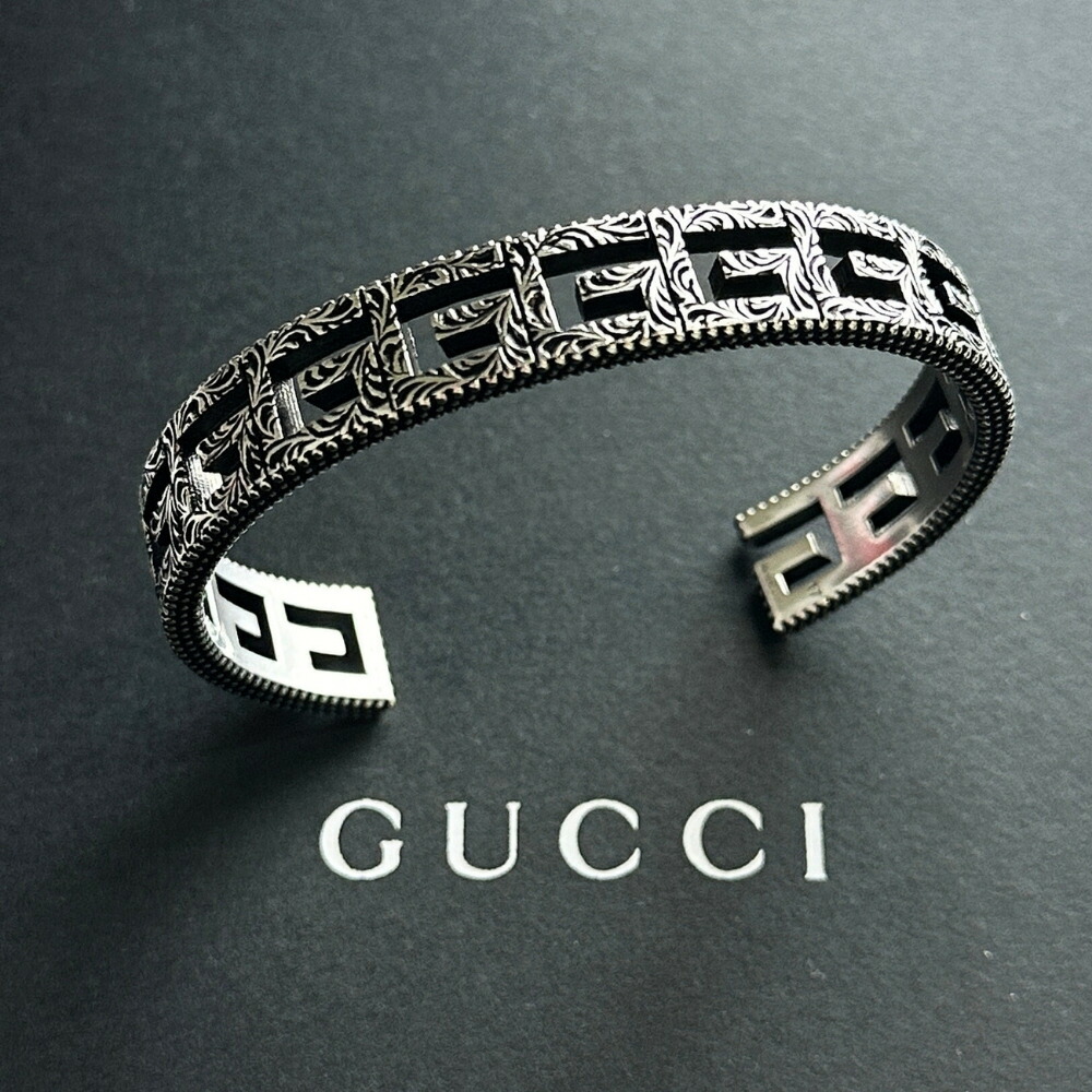 GUCCI 黒シルバー バングル gucci-720_1.jpg