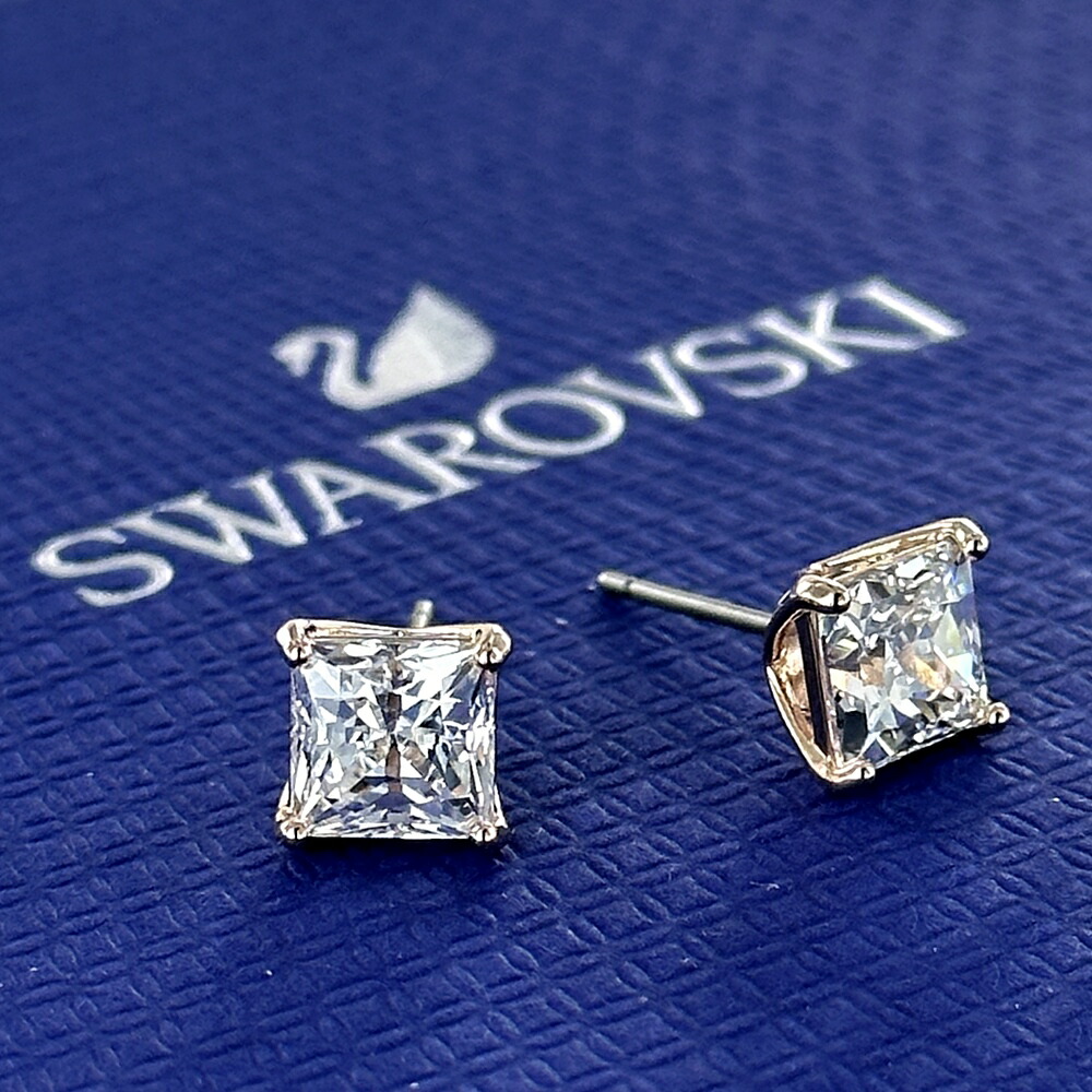 特典つき スワロフスキー スタッド ピアス おしゃれ レディース ブランド 紙袋 ショッパー アクセサリーケース 付き SWAROVSKI 誕生日プレゼント 女性 結婚記念日 妻 嫁 彼女 母 女友達 お呼ばれ 結婚式 記念日 サプライズ 成人 卒業 入学