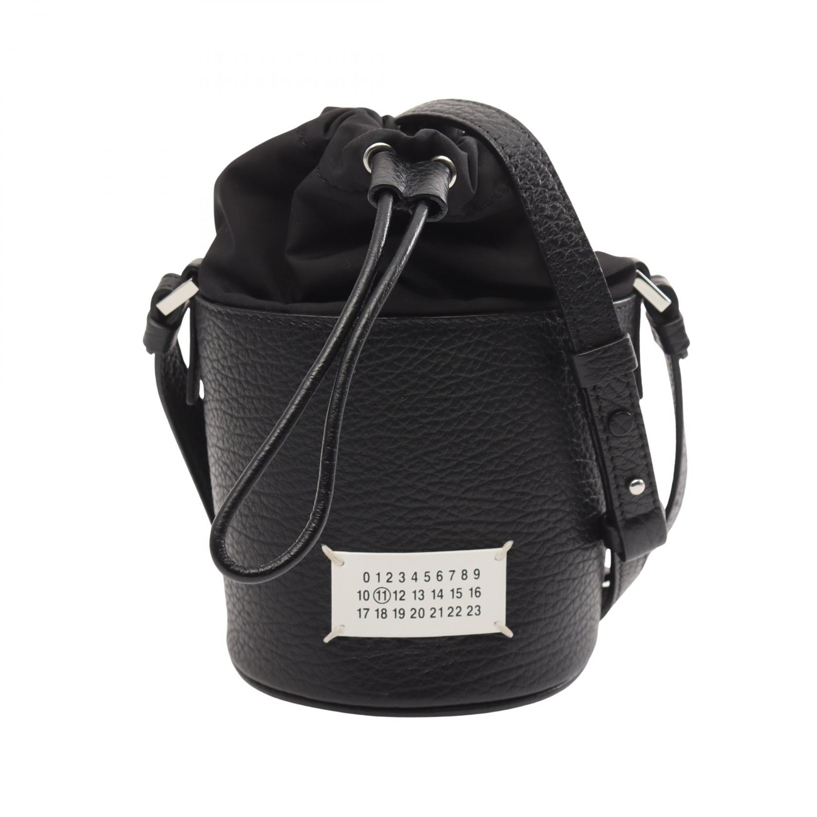 MaisonMargiela メゾンマルジェラ 5AC ロゴパッチバケットバッグ MaisonMargiela メゾンマルジェラ 5AC ロゴパッチバケットバッグ