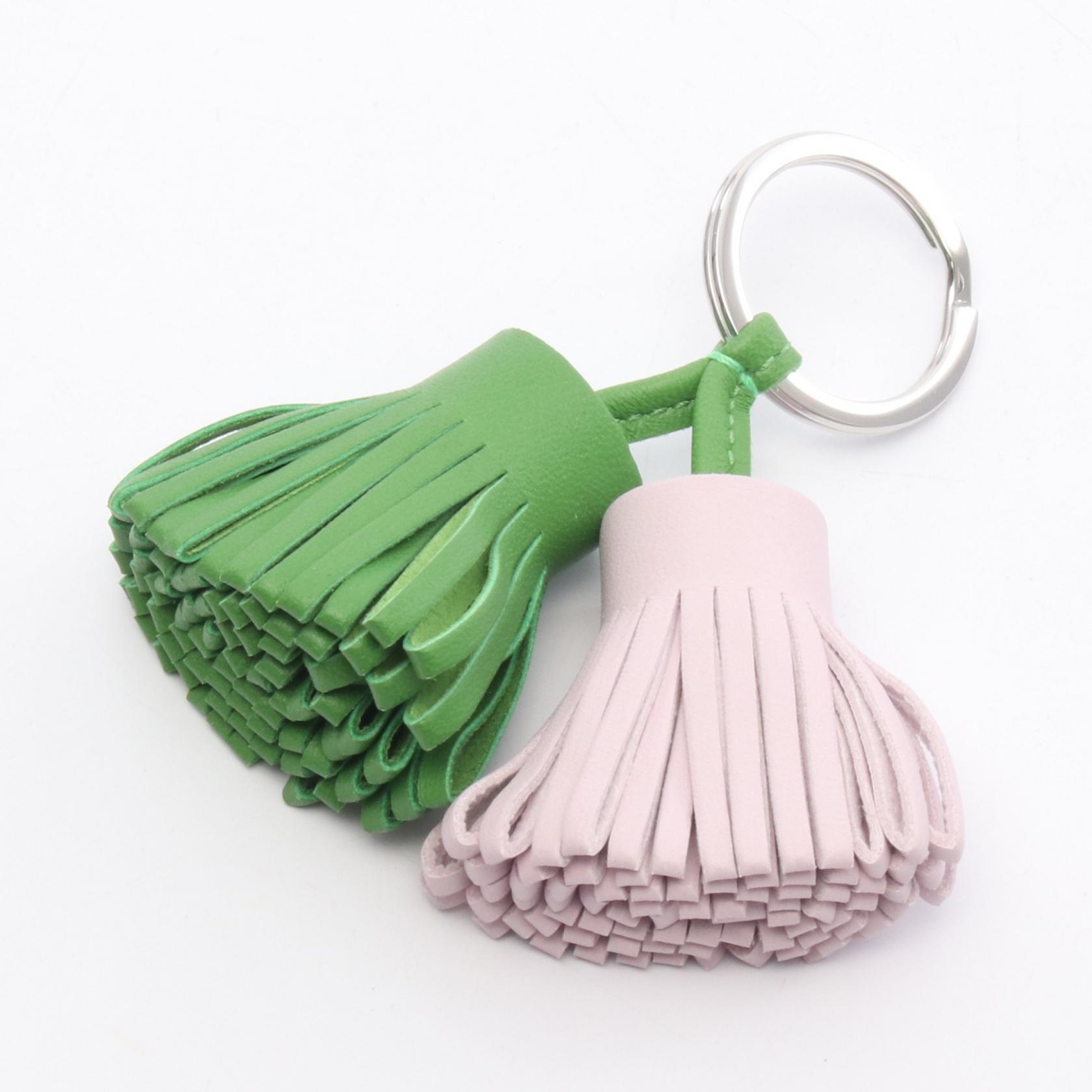 エルメス HERMES カルメン ウノドス チャーム アクセサリー レザー アニョーミロ アニョーミロ レディース グリーン系 / ピンク系 / モーヴペール 【中古】 楽天市場】エルメス HERMES カルメン ウノドス チャーム アクセサリー