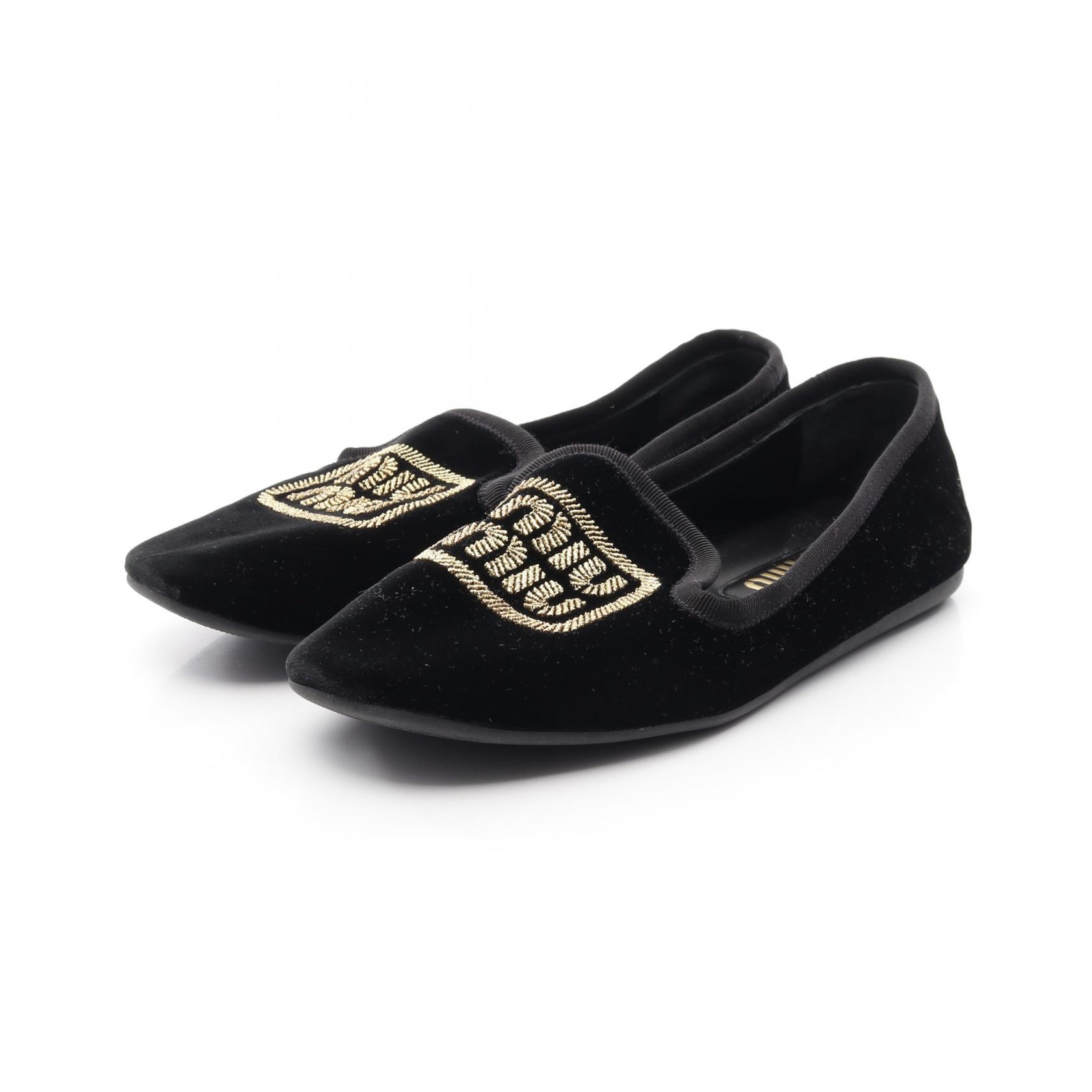 MIU MIU ストーン付きスリッポンスニーカー 黒 MIU MIU ストーン付きスリッポンスニーカー 黒