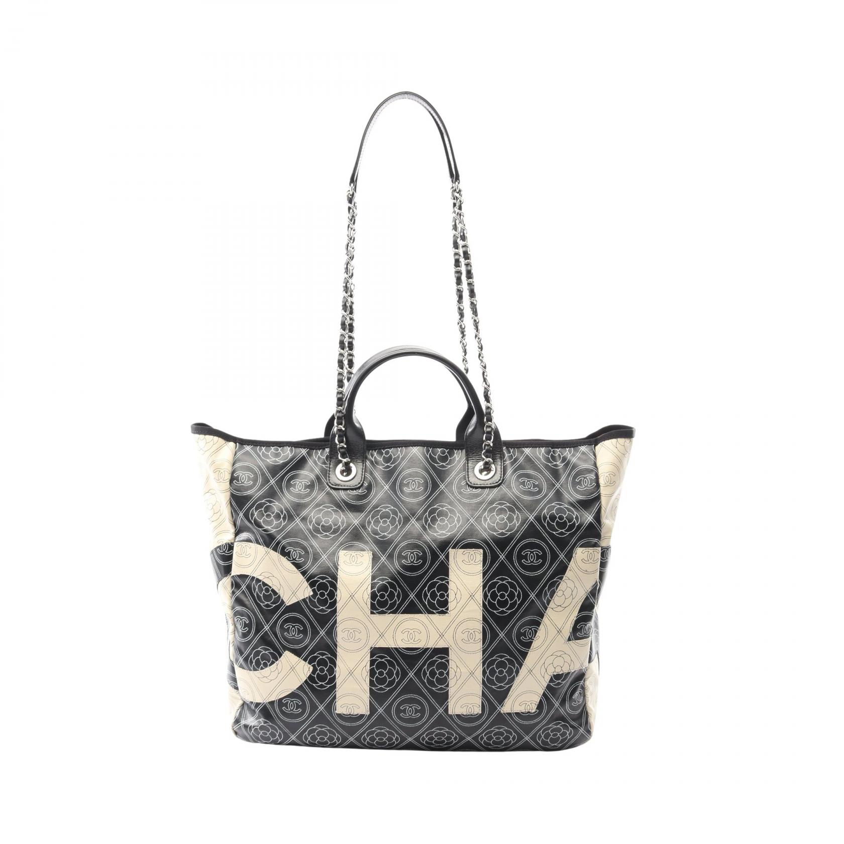 ≪5％OFFクーポン対象＆まとめ買い10%OFF≫シャネル CHANEL ココマーク カメリア トートバッグ バッグ PVCコーティングキャンバス レザー レディース ブラック系 / ベージュ系 【中古】