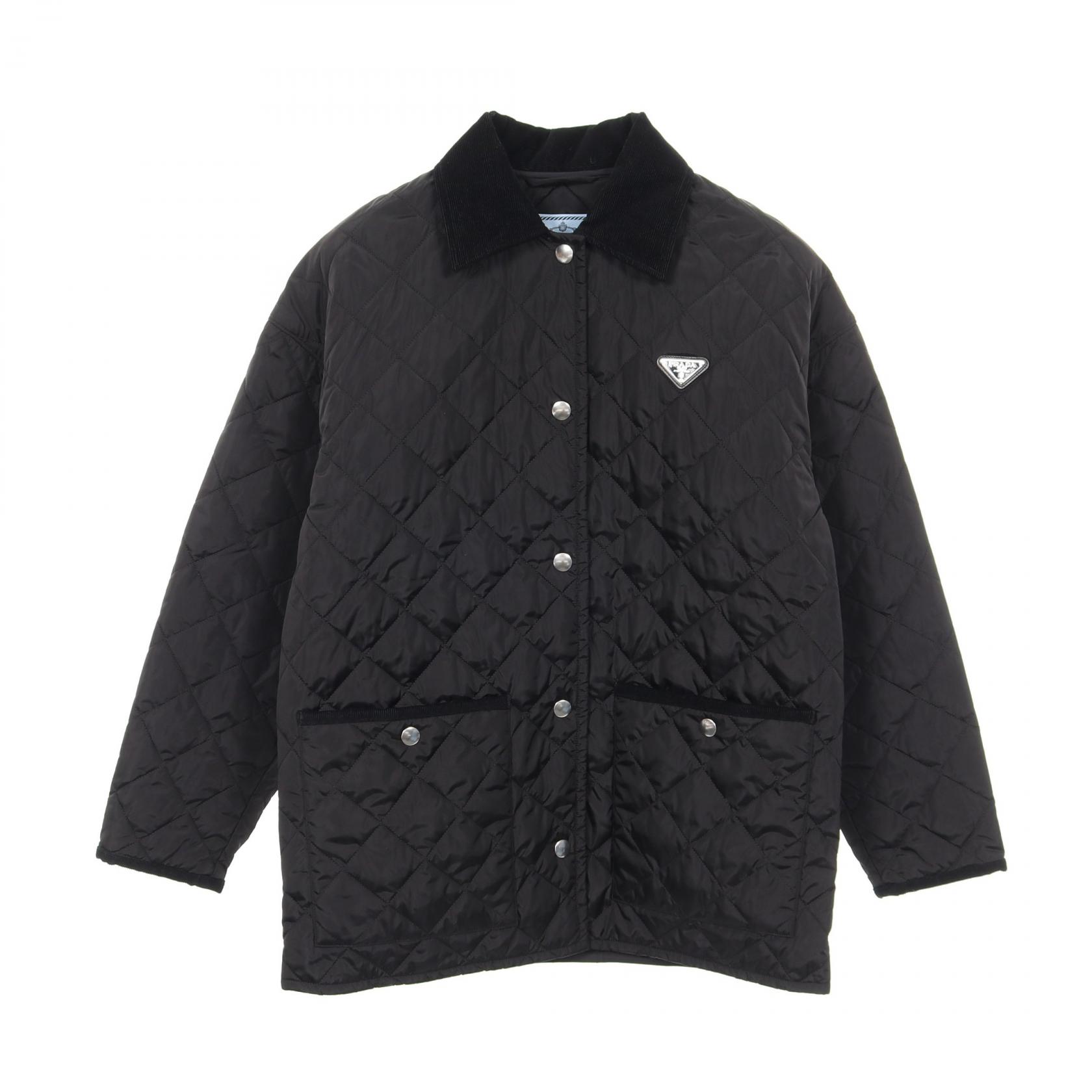 ≪5%OFFクーポン＆まとめ買い10% ～7/26 9:59〆≫プラダ PRADA Re-Nylon 衣料品 アウター ナイロン レディース ブラック系 【中古】｜BRANDOFF TOKYO