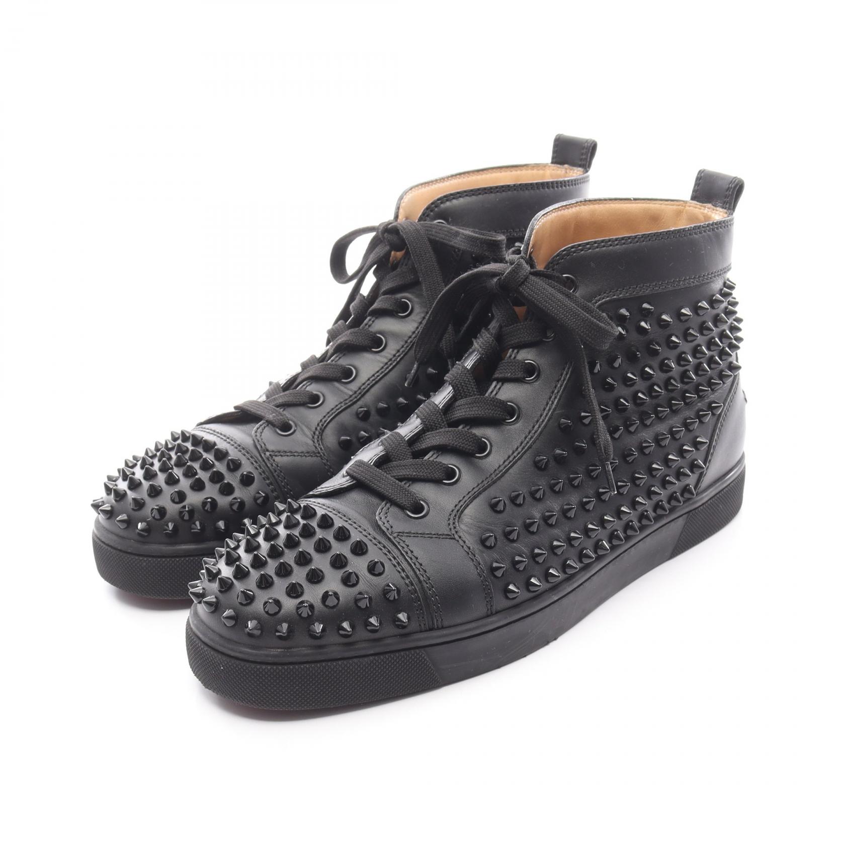≪5％OFFクーポン対象＆まとめ買い10%OFF≫クリスチャンルブタン Christian Louboutin LOUIS FLAT スパイクスタッズ スニーカー 靴 レザー メンズ ブラック系 【中古】