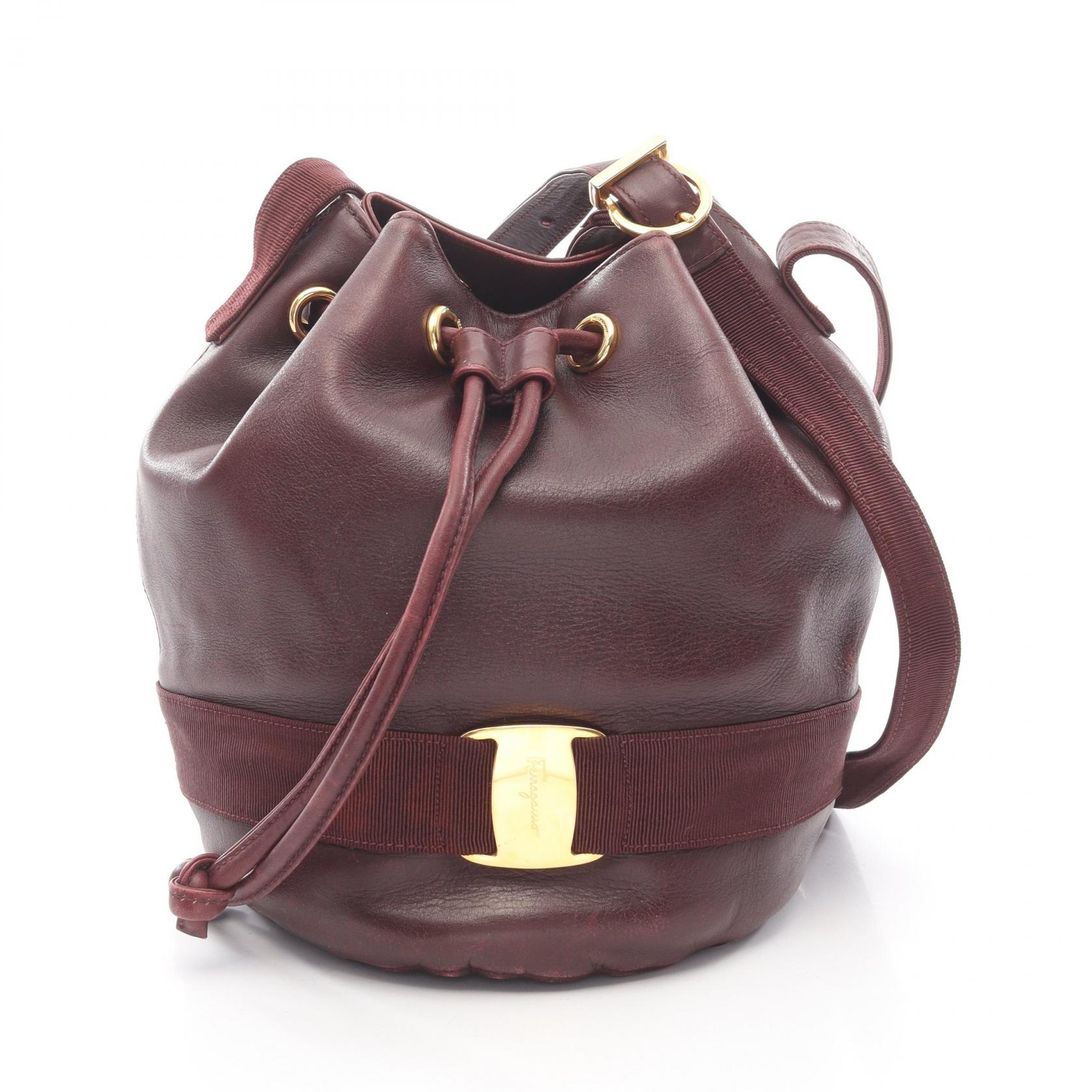 ≪5％OFFクーポン対象＆まとめ買い10%OFF≫サルヴァトーレフェラガモ Salvatore Ferragamo ヴァラリボン ショルダーバッグ バッグ レザー レディース ボルドー系 【中古】