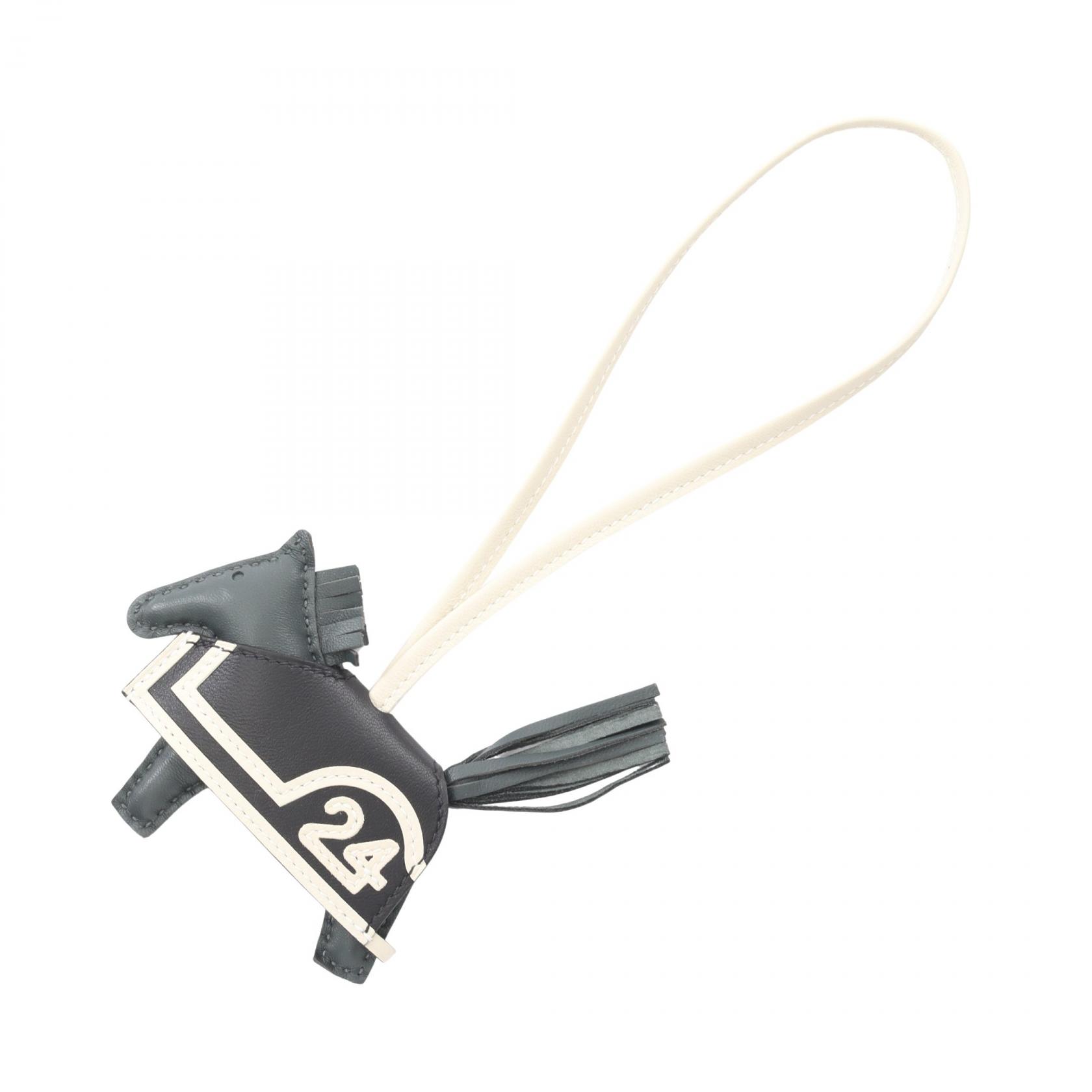 【1万円OFFクーポン対象】エルメス HERMES ロデオPM ロベオクール チャーム アクセサリー レザー アニョーミロ / ヴォースイフト アニョーミロ レディース グリーン系 / ホワイト系 / ブラック系/ ヴェールマングローブ 【中古】