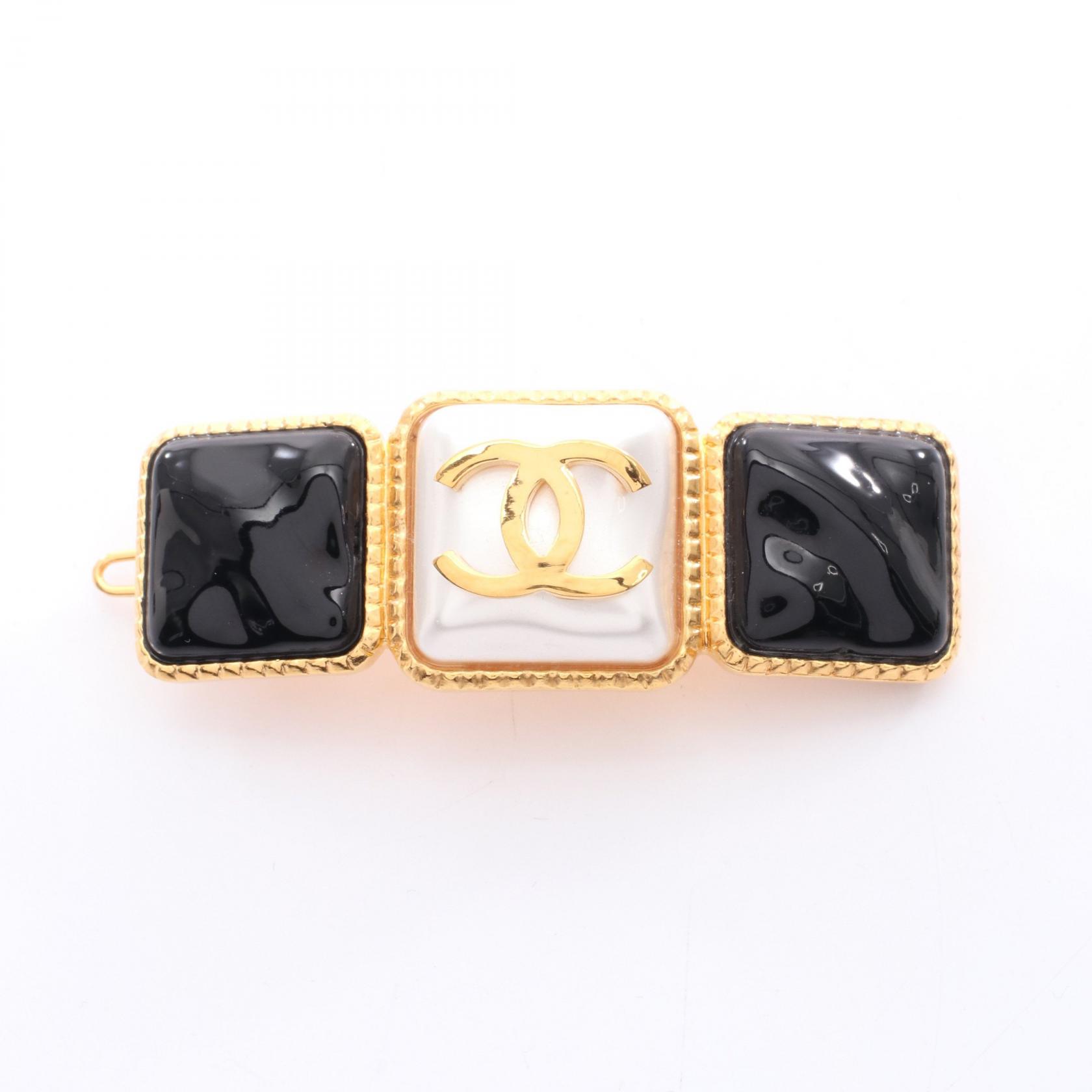 ≪5％OFFクーポン対象＆まとめ買い10%OFF≫シャネル CHANEL グリポア ココマーク バレッタ アクセサリー GP（ゴールドメッキ） フェイクパール / ガラス レディース ゴールド系 / ホワイト系 / ブラック系 【中古】