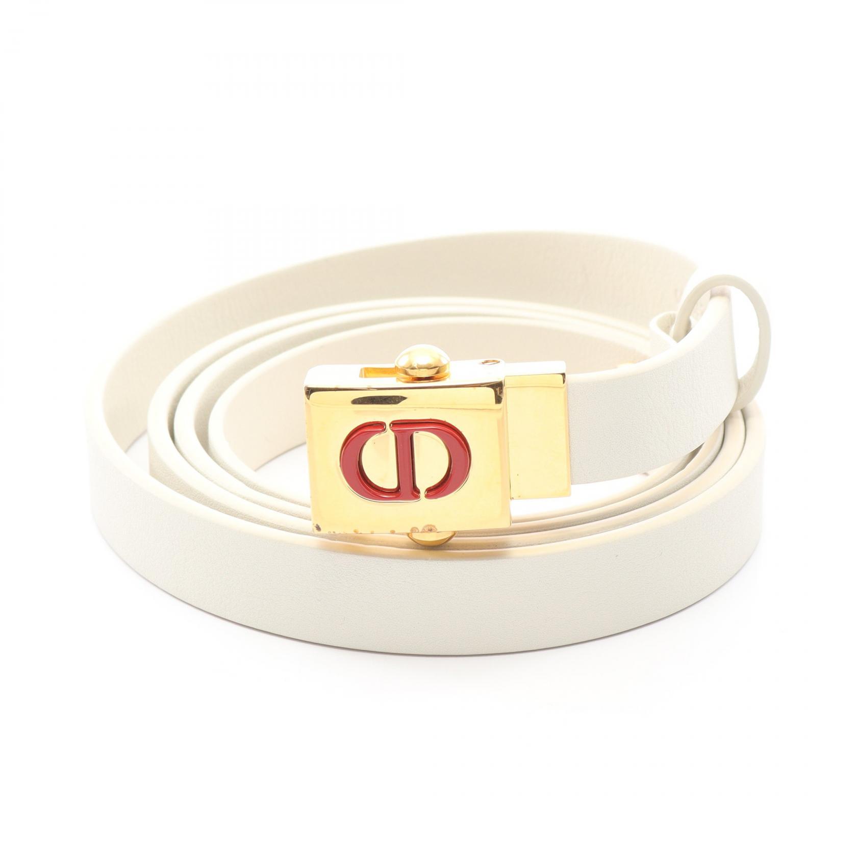 ≪5%OFFクーポン＆まとめ買い10% ～7/26 9:59〆≫ディオール Dior CDロゴ ベルト 衣料品 レザー レディース ホワイト系 【中古】｜BRANDOFF TOKYO