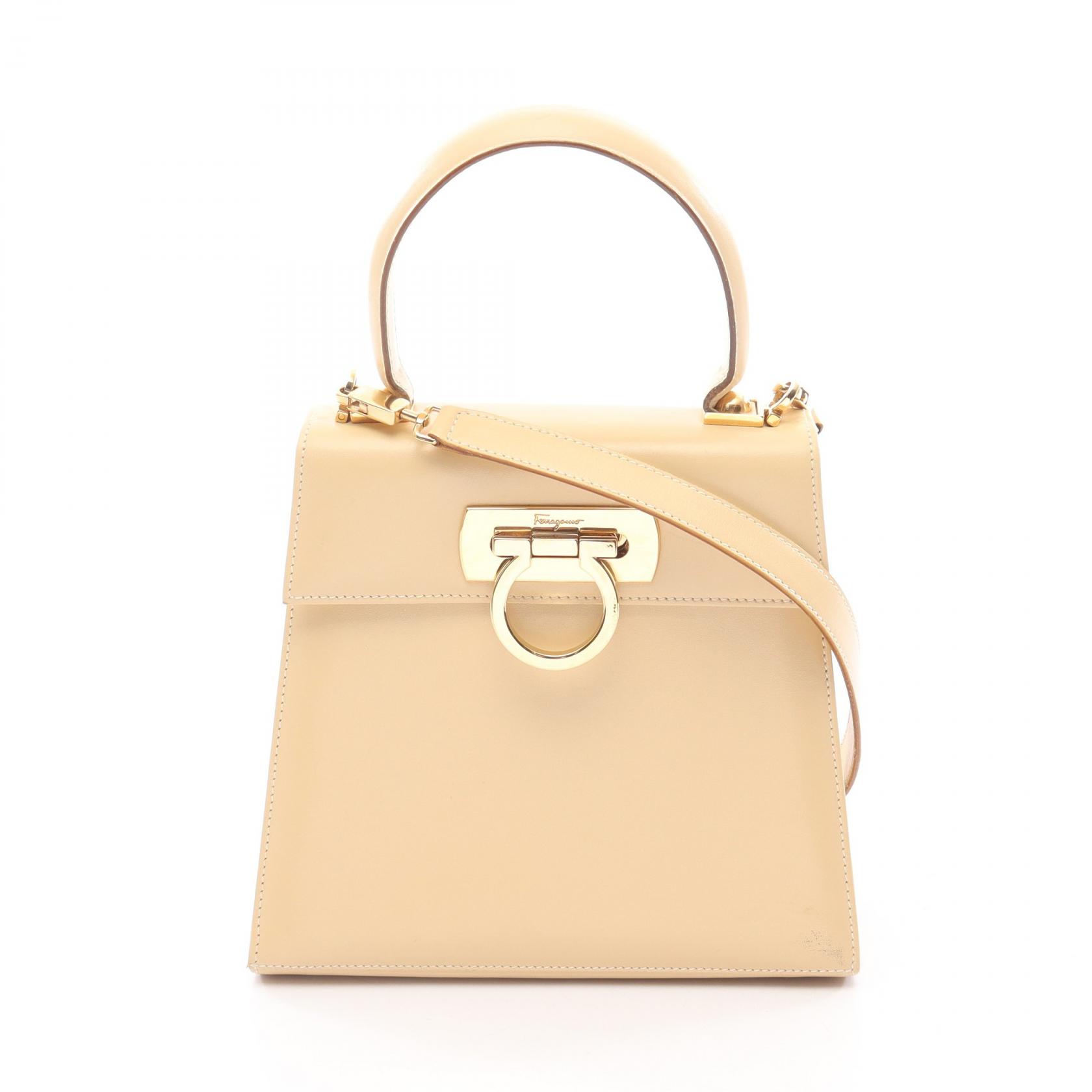 ≪5%OFFクーポン&まとめ買い10% ~7/26 9:59〆≫サルヴァトーレフェラガモ Salvatore Ferragamo ガンチーニ ハンドバッグ バッグ レザー レディース ベージュ系 21 2193 【中古】|BRANDOFF TOKYO
