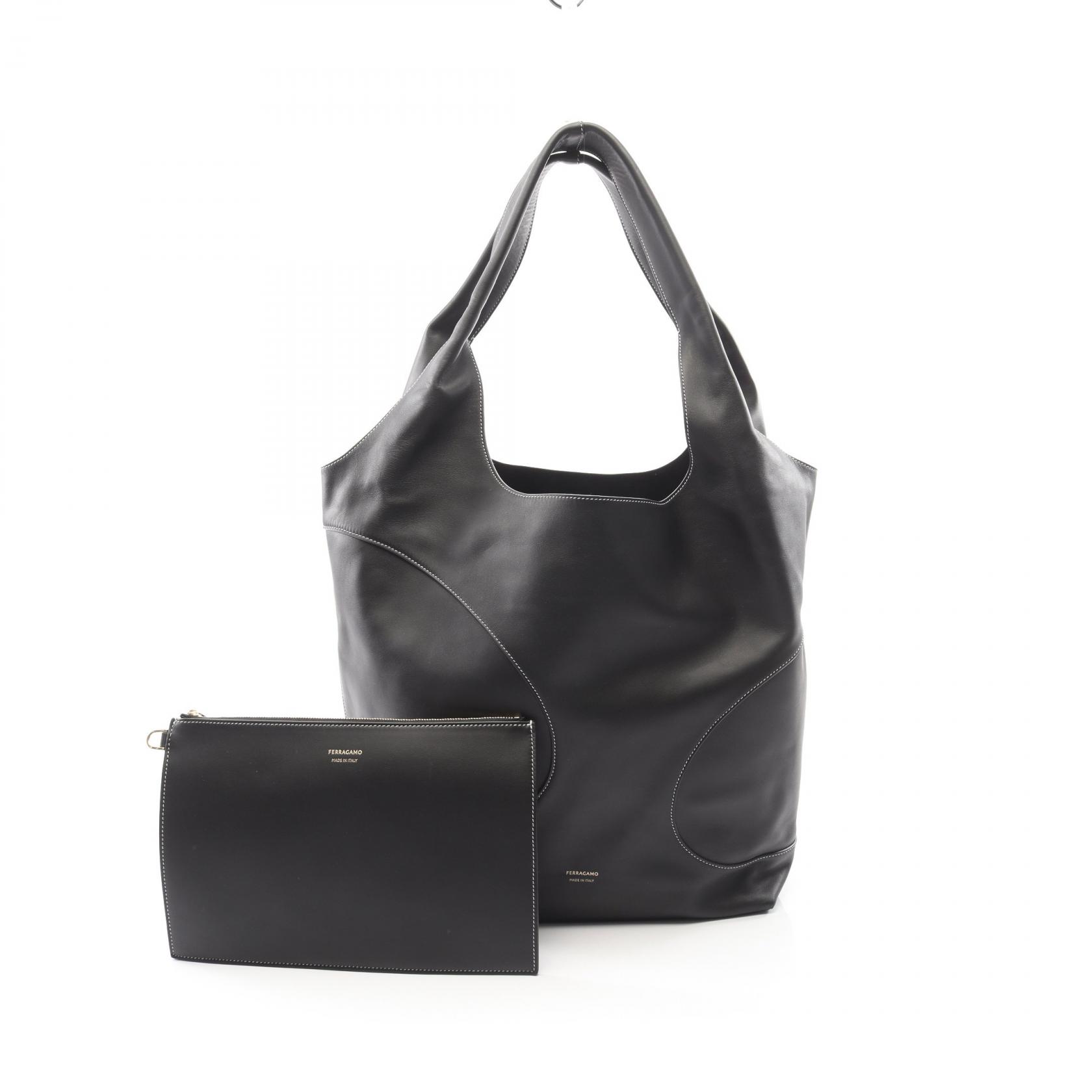 ≪5%OFFクーポン＆まとめ買い10% ～7/26 9:59〆≫サルヴァトーレフェラガモ Salvatore Ferragamo ホーボーバッグ トートバッグ バッグ レザー レディース ブラック系 【中古】｜BRANDOFF TOKYO