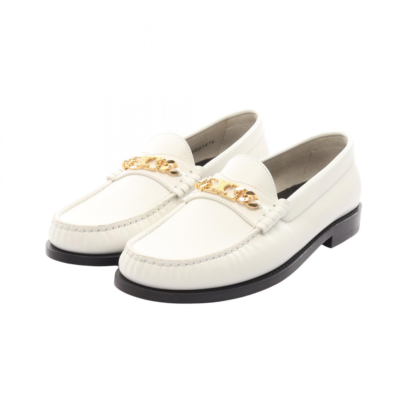≪5%OFFクーポン＆まとめ買い10% ～7/26 9:59〆≫セリーヌ CELINE トリオンフ ローファー 靴 レザー レディース ホワイト系 【中古】｜BRANDOFF TOKYO 44,850円