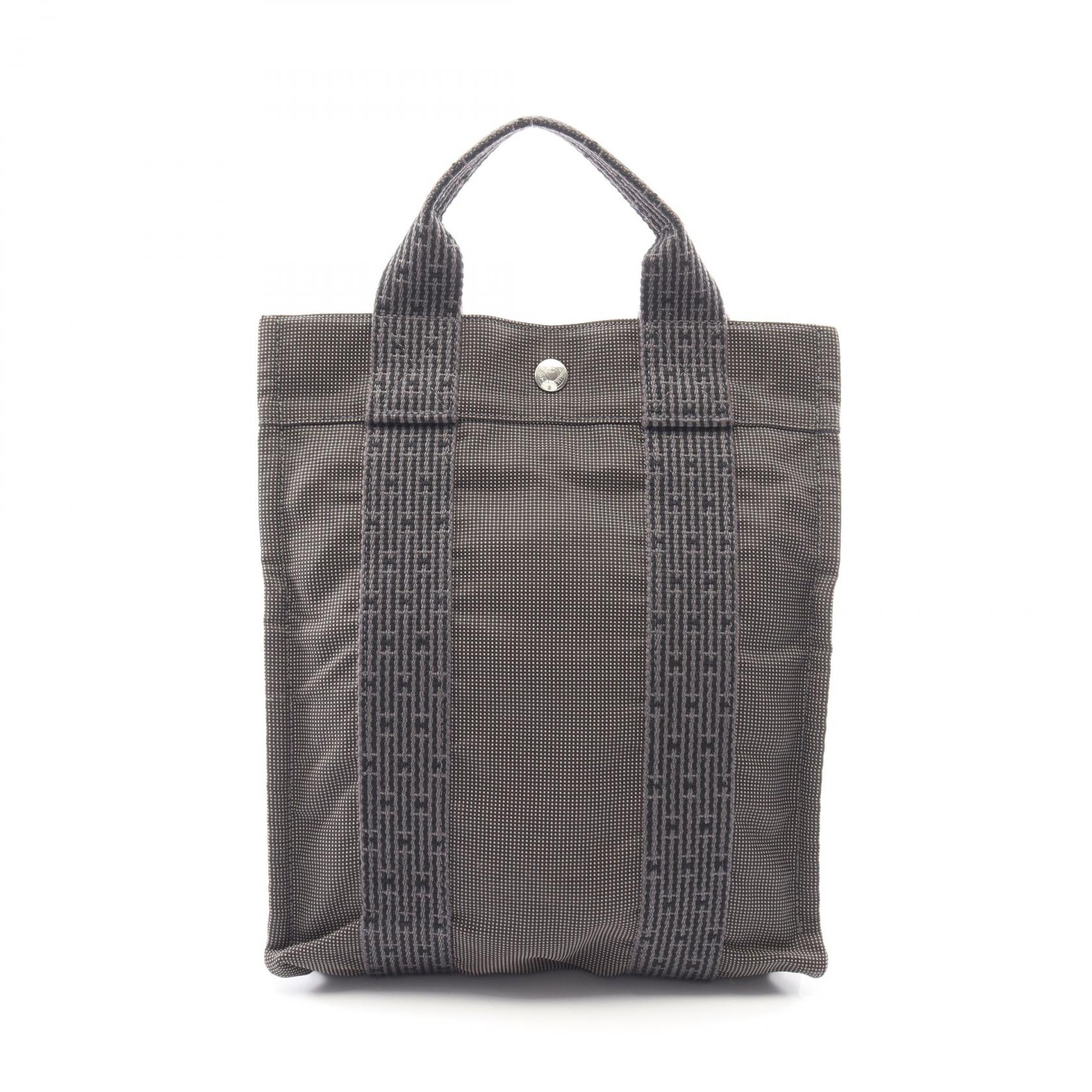 ≪5%OFFクーポン&まとめ買い10% ~7/26 9:59〆≫エルメス HERMES エールライン アドPM リュックサック バックパック バッグ ナイロンキャンバス レディース グレー系 【中古】|BRANDOFF TOKYO
