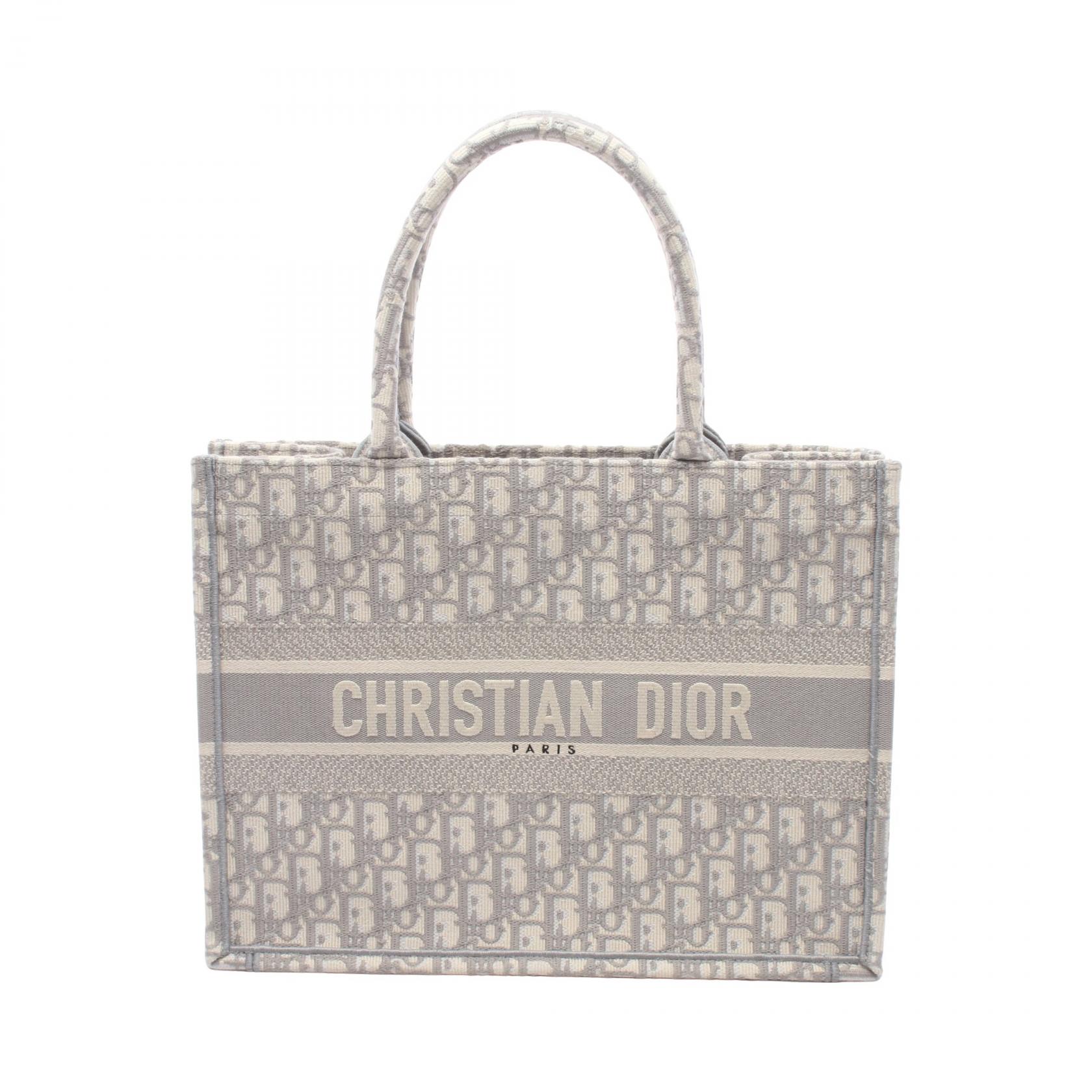 ≪5%OFFクーポン＆まとめ買い10% ～7/26 9:59〆≫ディオール Dior BOOK TOTE ブックトート ミディアム オブリーク トートバッグ バッグ キャンバス レディース グレー系 M1296ZRIW_M20I 【中古】｜BRANDOFF TOKYO