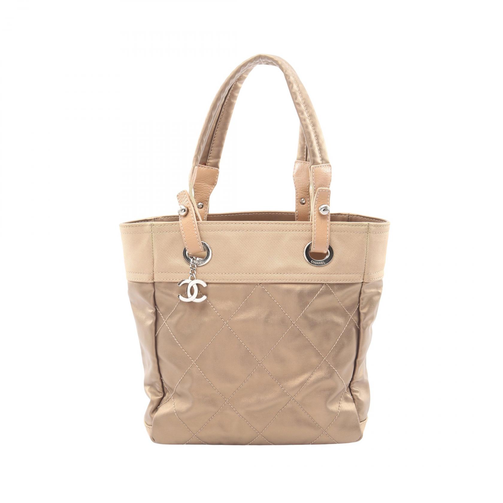 ≪5%OFFクーポン＆まとめ買い10% ～7/26 9:59〆≫シャネル CHANEL パリビアリッツPM トートバッグ バッグ PVCコーティングキャンバス レザー レディース ゴールド系 A34208 【中古】｜BRANDOFF TOKYO
