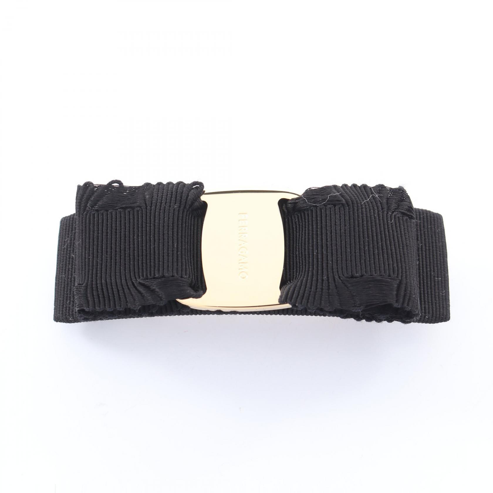 ≪5%OFFクーポン&まとめ買い10% ~7/26 9:59〆≫サルヴァトーレフェラガモ Salvatore Ferragamo ヴァラリボン バレッタ アクセサリー GP(ゴールドメッキ) キャンバス レディース ブラック系 / ゴールド系 662681346972 【新品】|BRANDOFF TOKYO