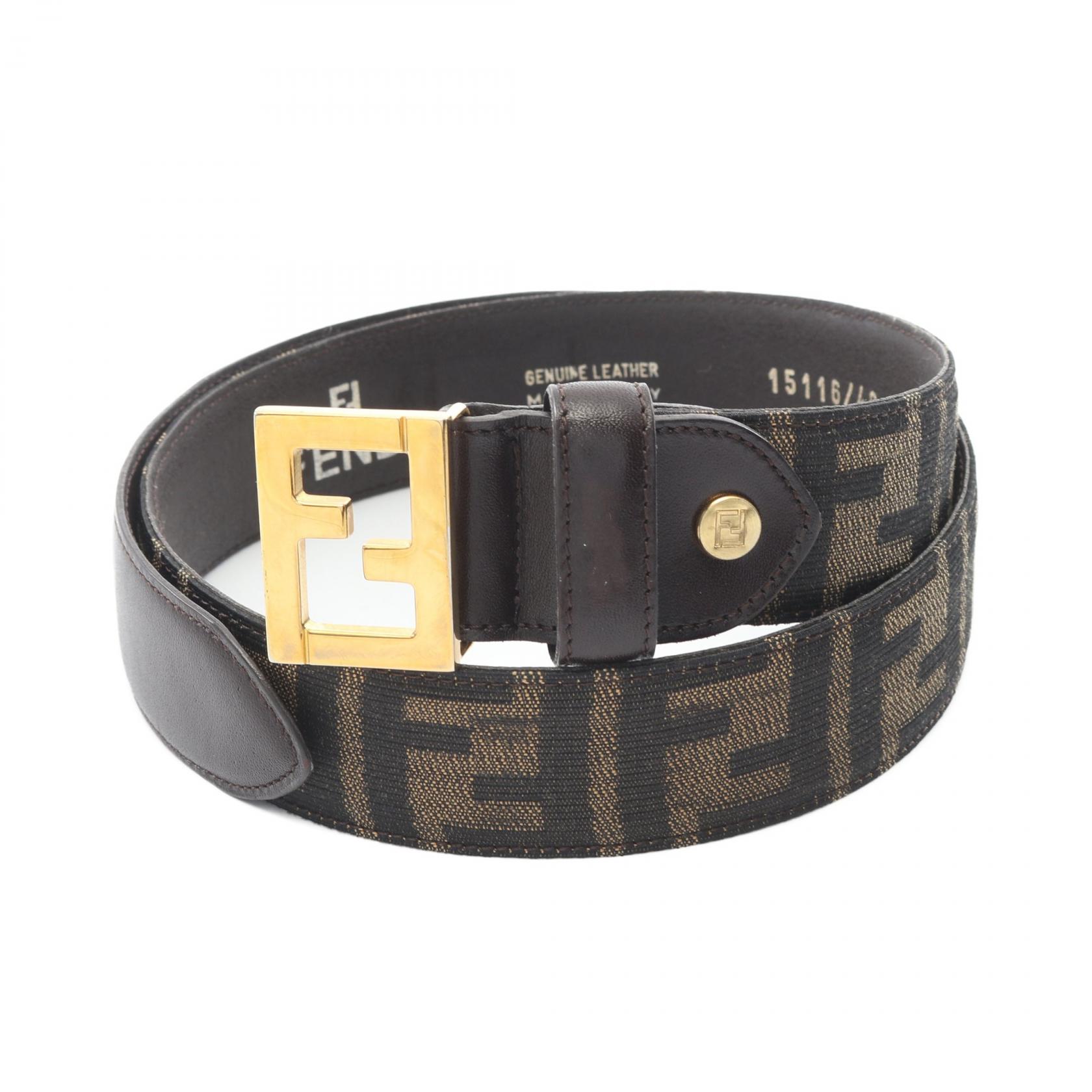 ≪5%OFFクーポン＆まとめ買い10% ～7/26 9:59〆≫フェンディ FENDI ズッカ ゴールド金具 ベルト 衣料品 キャンバス レザー レディース ブラウン系 【中古】｜BRANDOFF TOKYO
