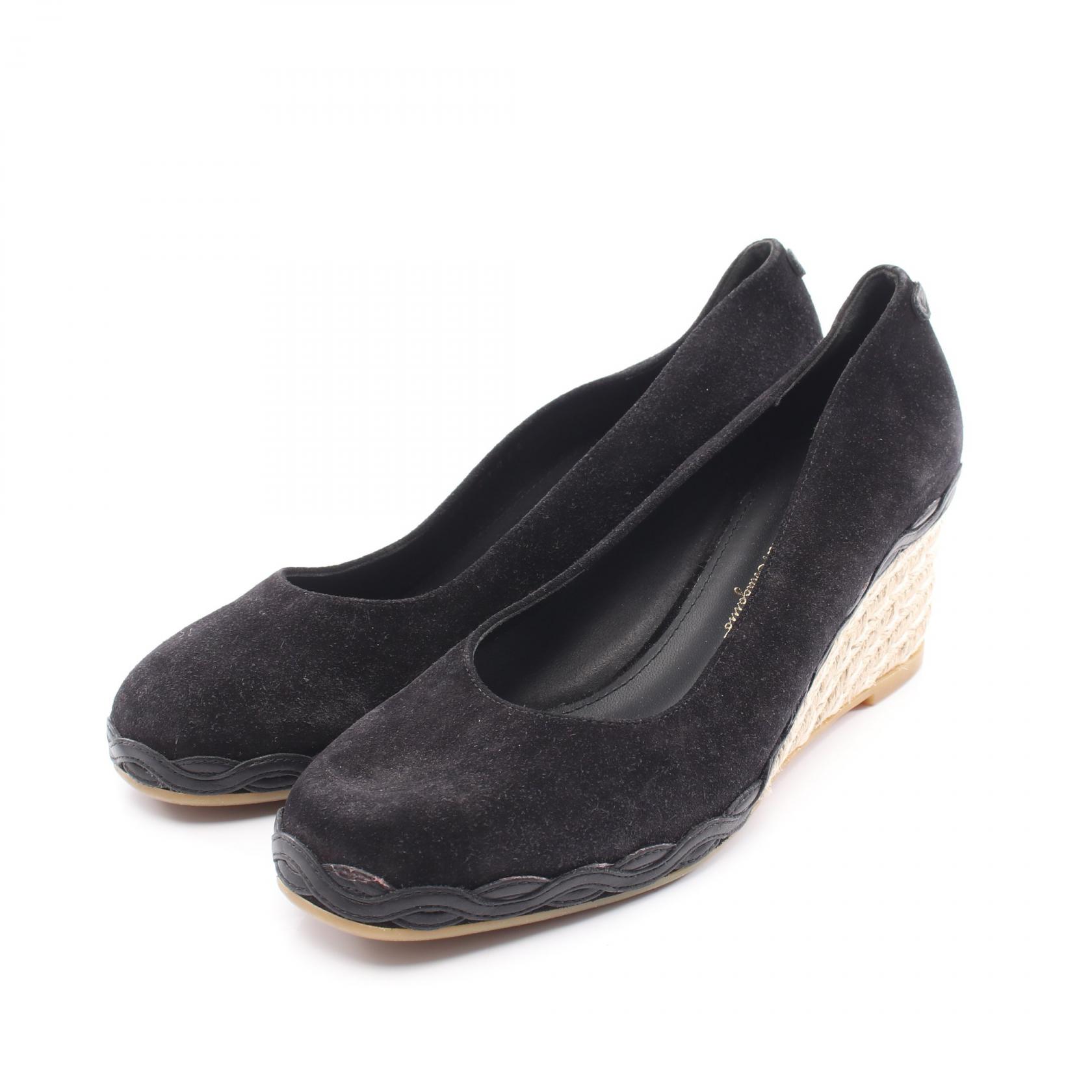 ≪5%OFFクーポン＆まとめ買い10% ～7/26 9:59〆≫サルヴァトーレフェラガモ Salvatore Ferragamo ウェッジソール パンプス 靴 スウェード レザー レディース ブラック系 【中古】｜BRANDOFF TOKYO