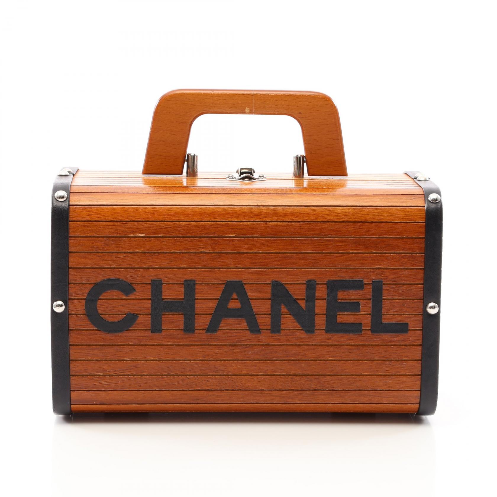 ≪5%OFFクーポン&まとめ買い10% ~7/26 9:59〆≫シャネル CHANEL ココマーク ハンドバッグ バッグ レザー ウッド レディース ブラック系 【中古】|BRANDOFF TOKYO