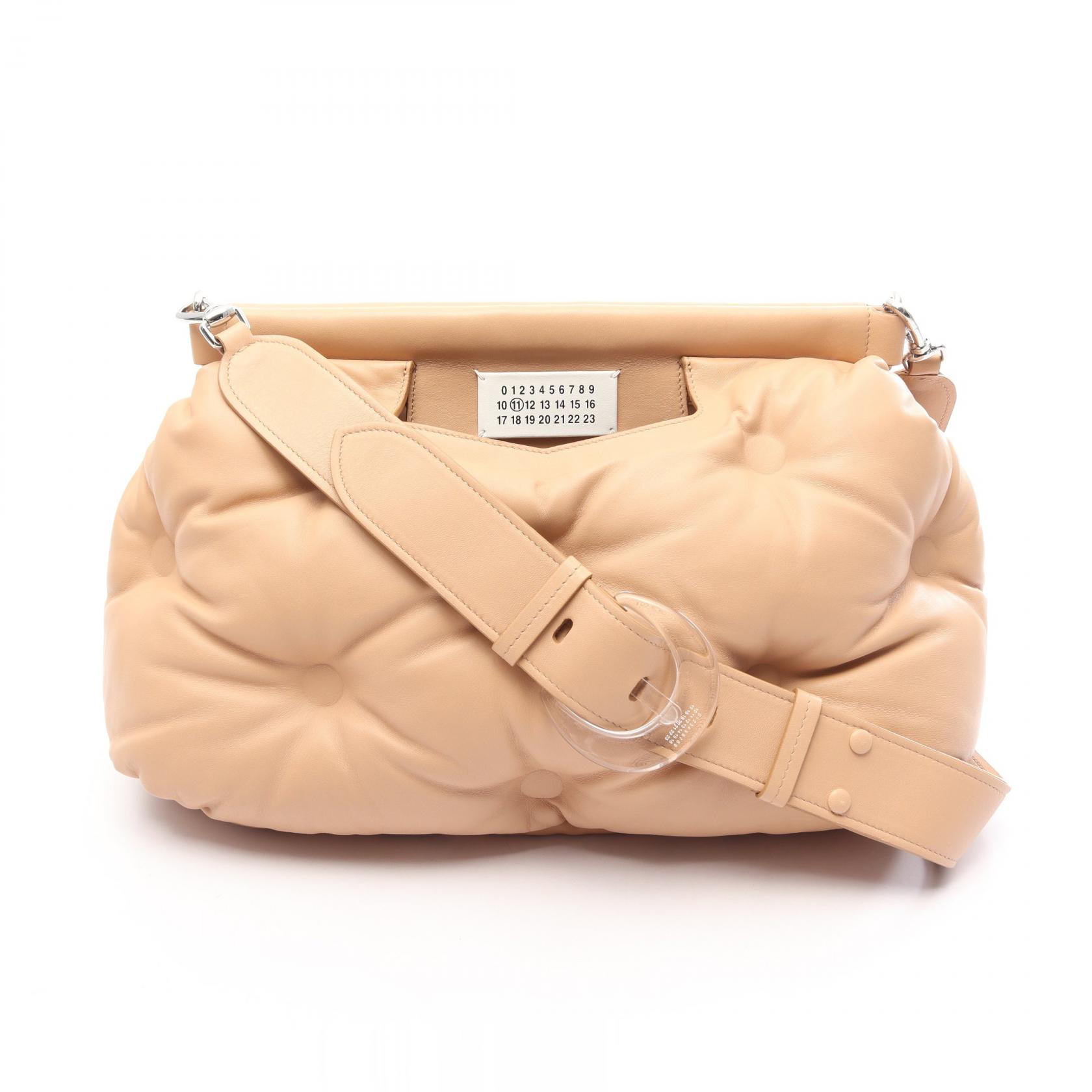 ≪5%OFFクーポン&まとめ買い10% ~7/26 9:59〆≫メゾンマルジェラ11 Maison Margiela 11 GLAM SLAM グラムスラム ショルダーバッグ バッグ レザー レディース ベージュ系 S56WG0177 【中古】|BRANDOFF TOKYO
