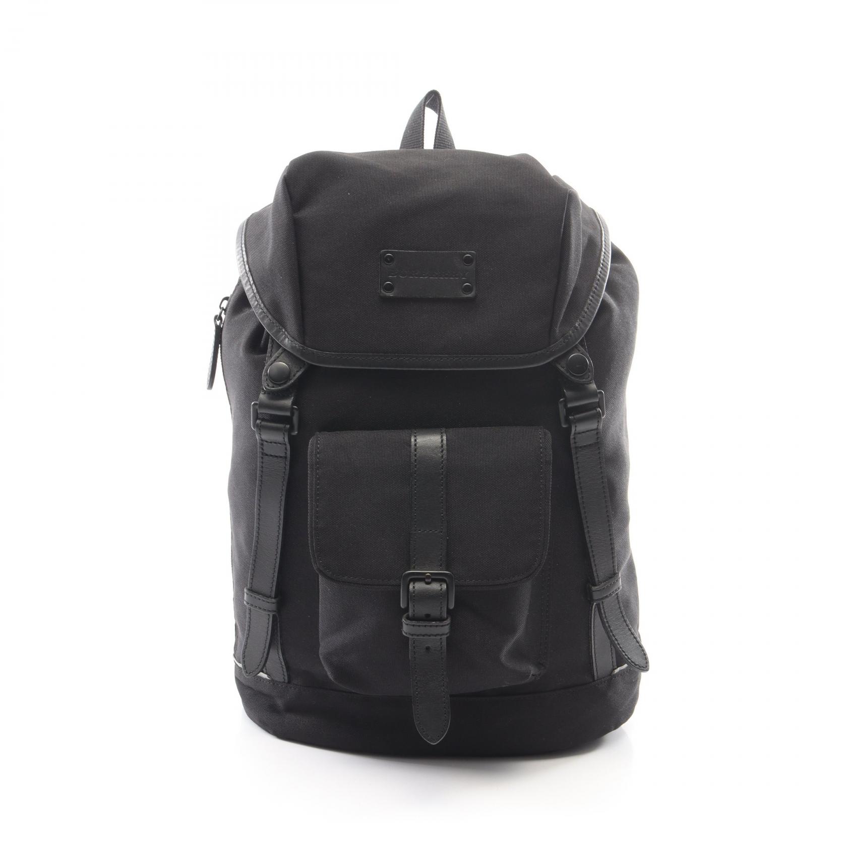 ≪5%OFFクーポン&まとめ買い10% ~7/26 9:59〆≫バーバリー BURBERRY リュックサック バックパック バッグ キャンバス メンズ レディース ブラック系 【中古】|BRANDOFF TOKYO