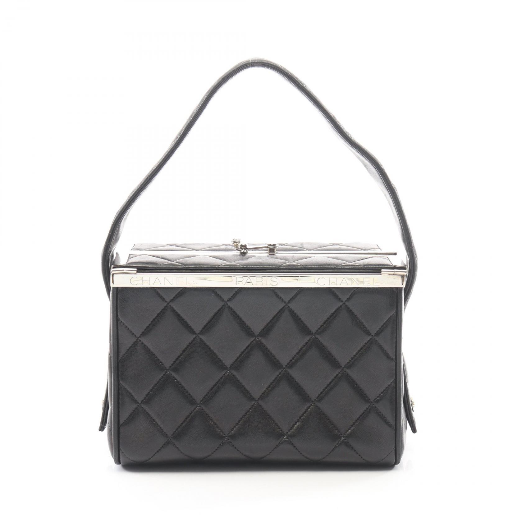 シャネル CHANEL マトラッセ ハンドバッグ バッグ ラムスキン（羊革） レディース ブラック系 【中古】｜BRANDOFF TOKYO 194,500円