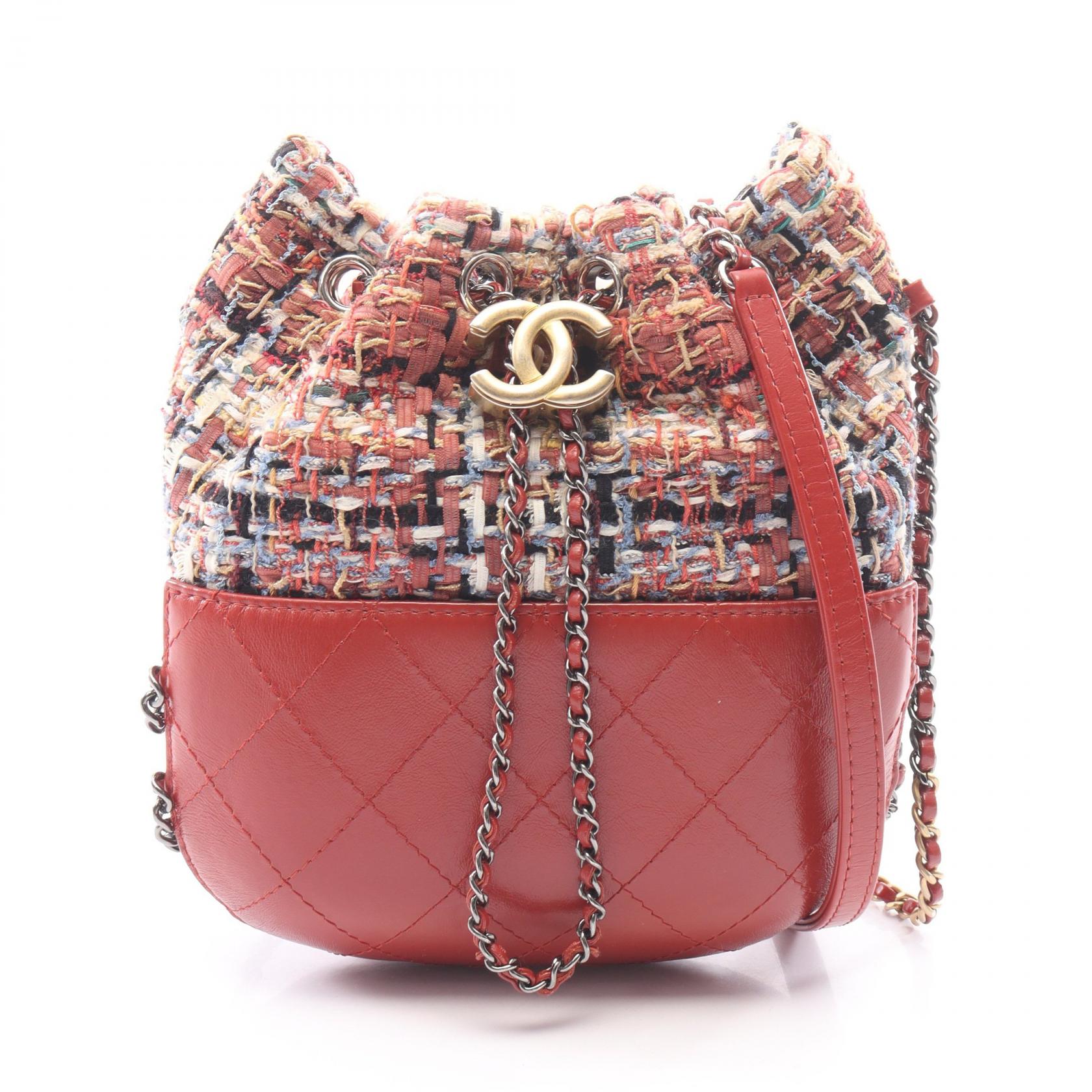 ≪5%OFFクーポン＆まとめ買い10% ～7/26 9:59〆≫シャネル CHANEL ガブリエル ドゥ 巾着 ショルダーバッグ バッグ ファブリック レザー レディース ボルドー系 / マルチカラー 【中古】｜BRANDOFF TOKYO